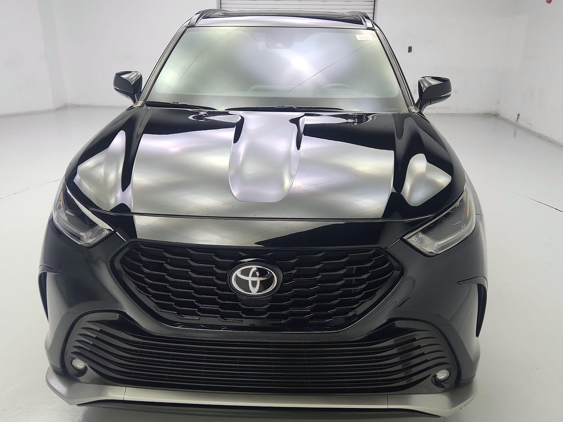 Thumbnail: 2022 Toyota Highlander - 2