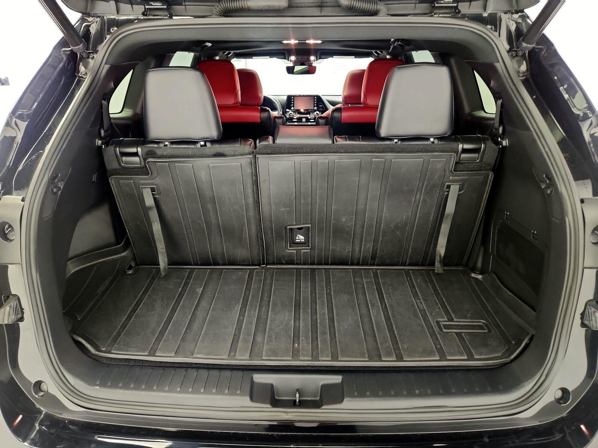 Thumbnail: 2022 Toyota Highlander - 20