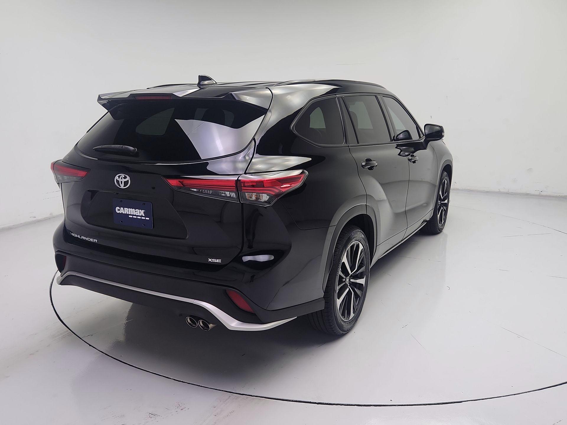 Thumbnail: 2022 Toyota Highlander - 5