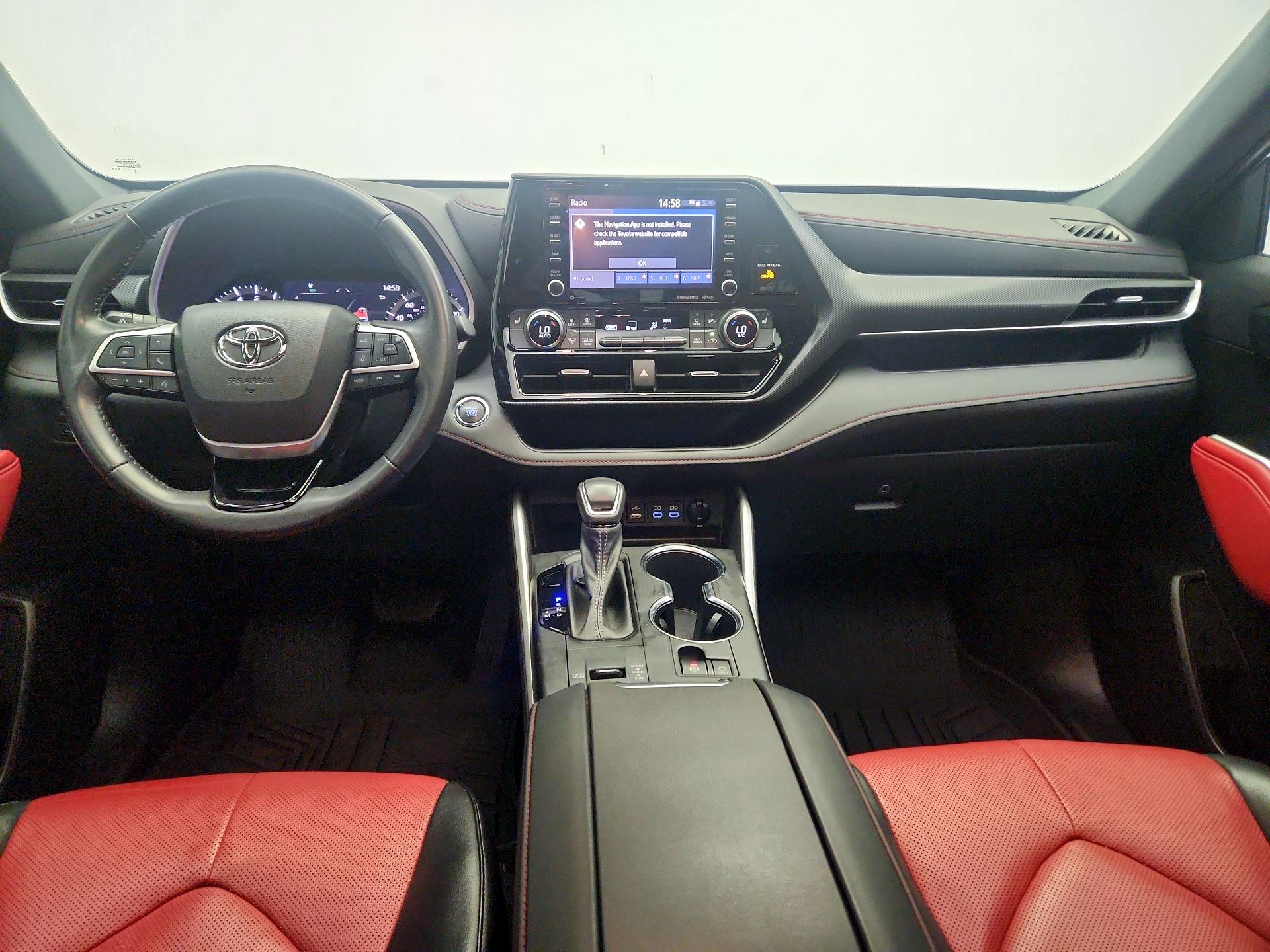 Thumbnail: 2022 Toyota Highlander - 8