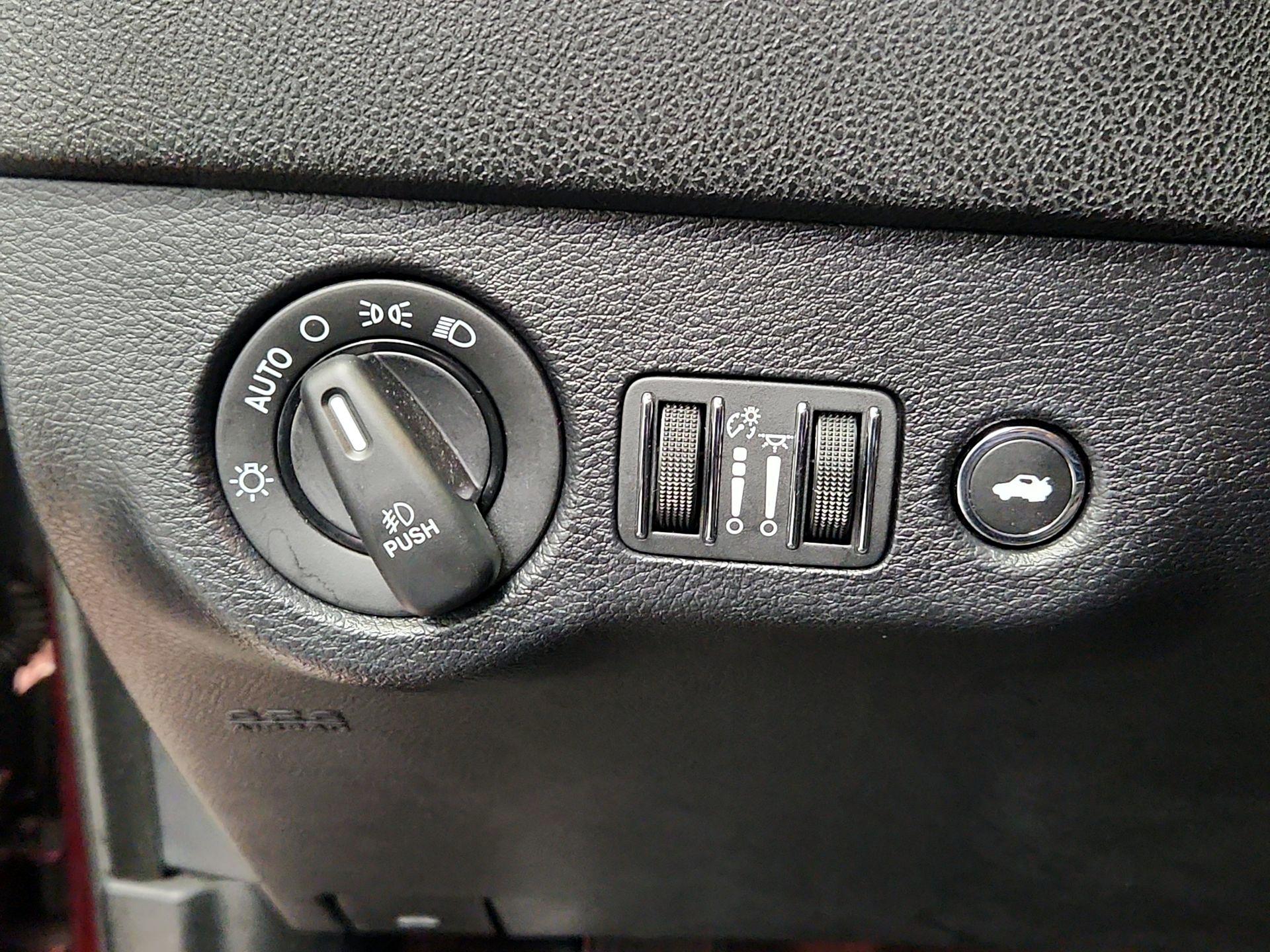 Thumbnail: 2018 Dodge Charger - 13