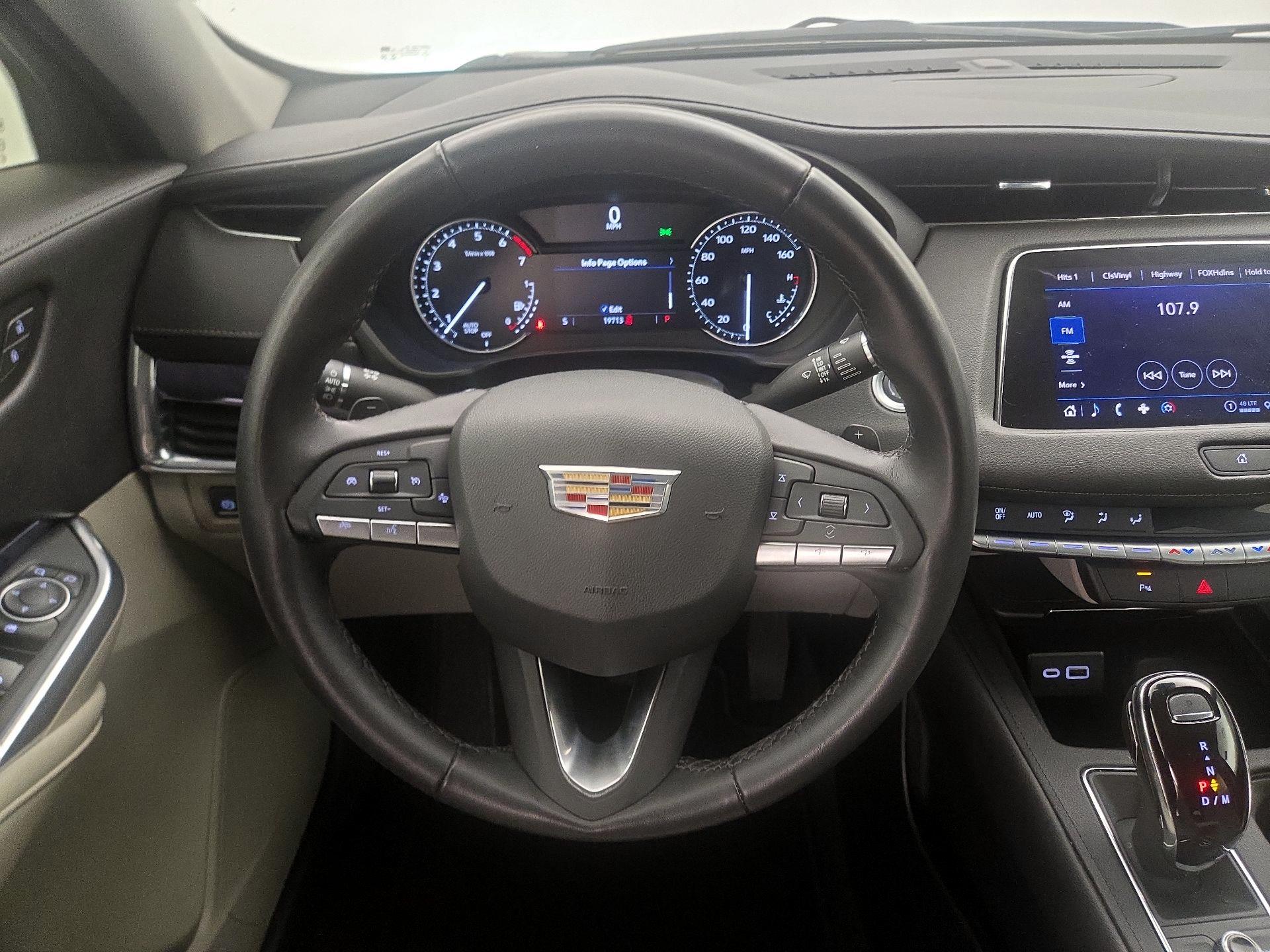 Thumbnail: 2023 Cadillac XT4 - 10