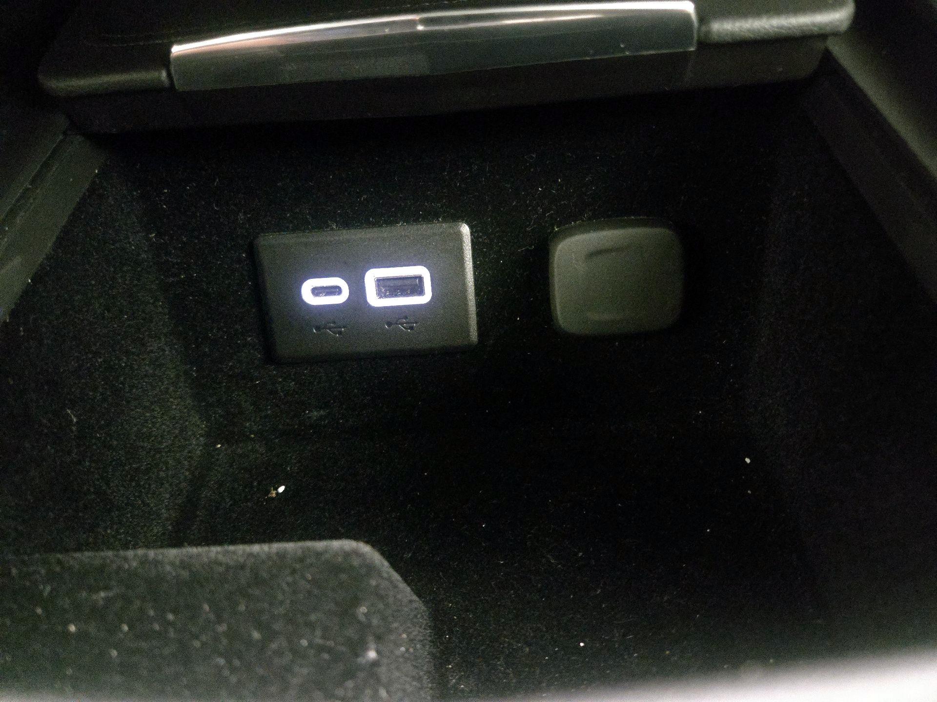 Thumbnail: 2023 Cadillac XT4 - 18