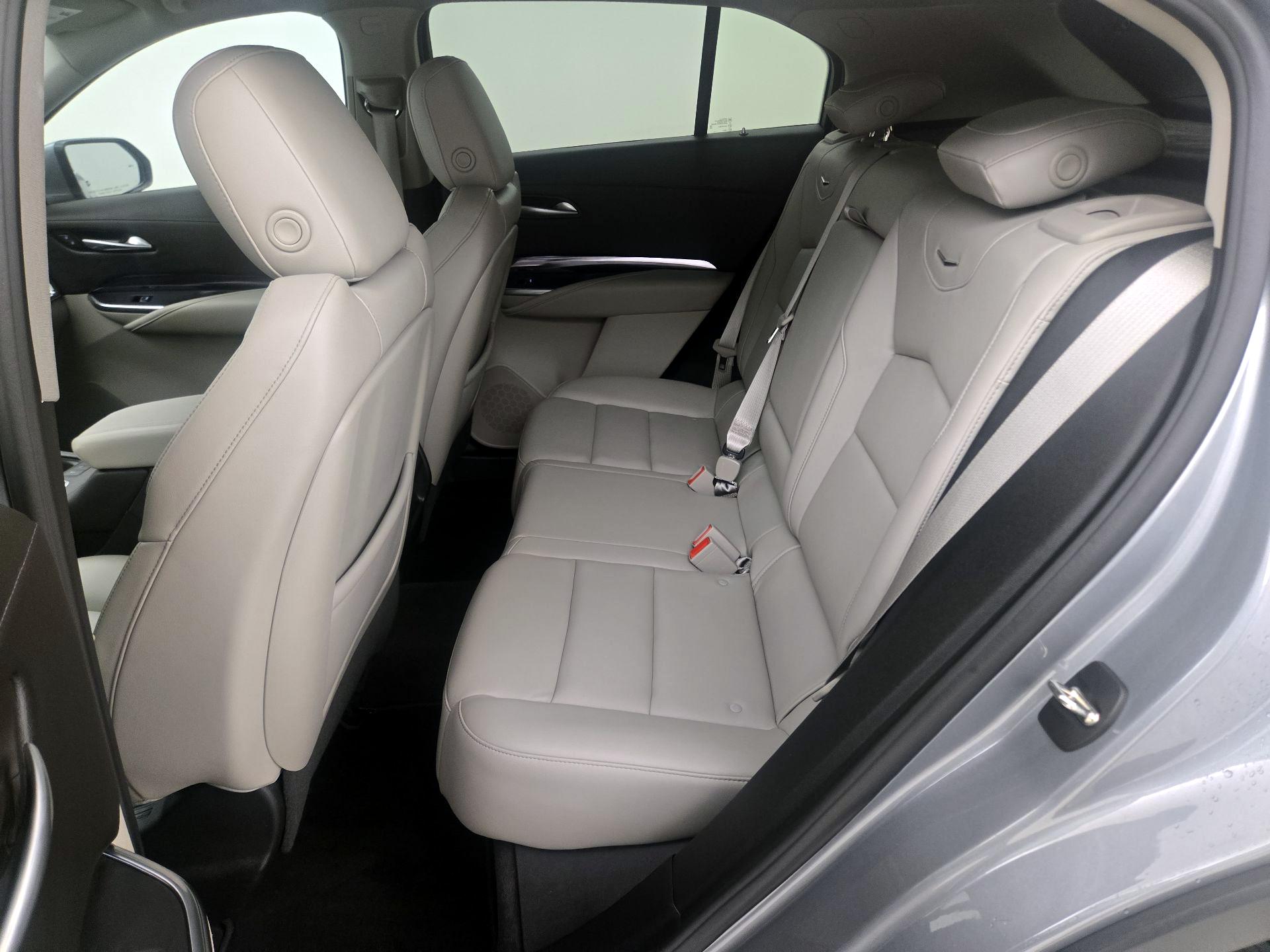 Thumbnail: 2023 Cadillac XT4 - 19