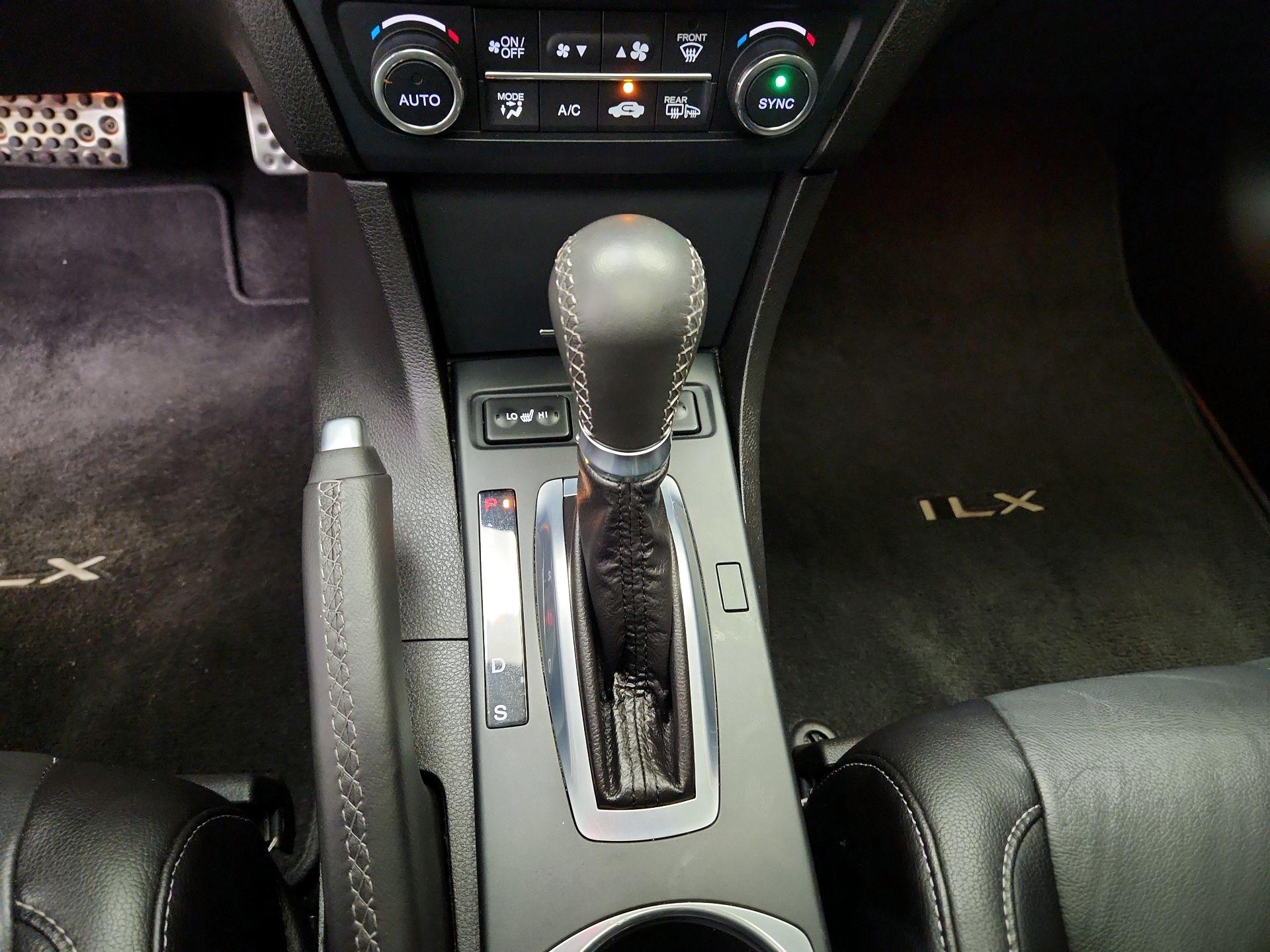 Thumbnail: 2022 Acura ILX - 17