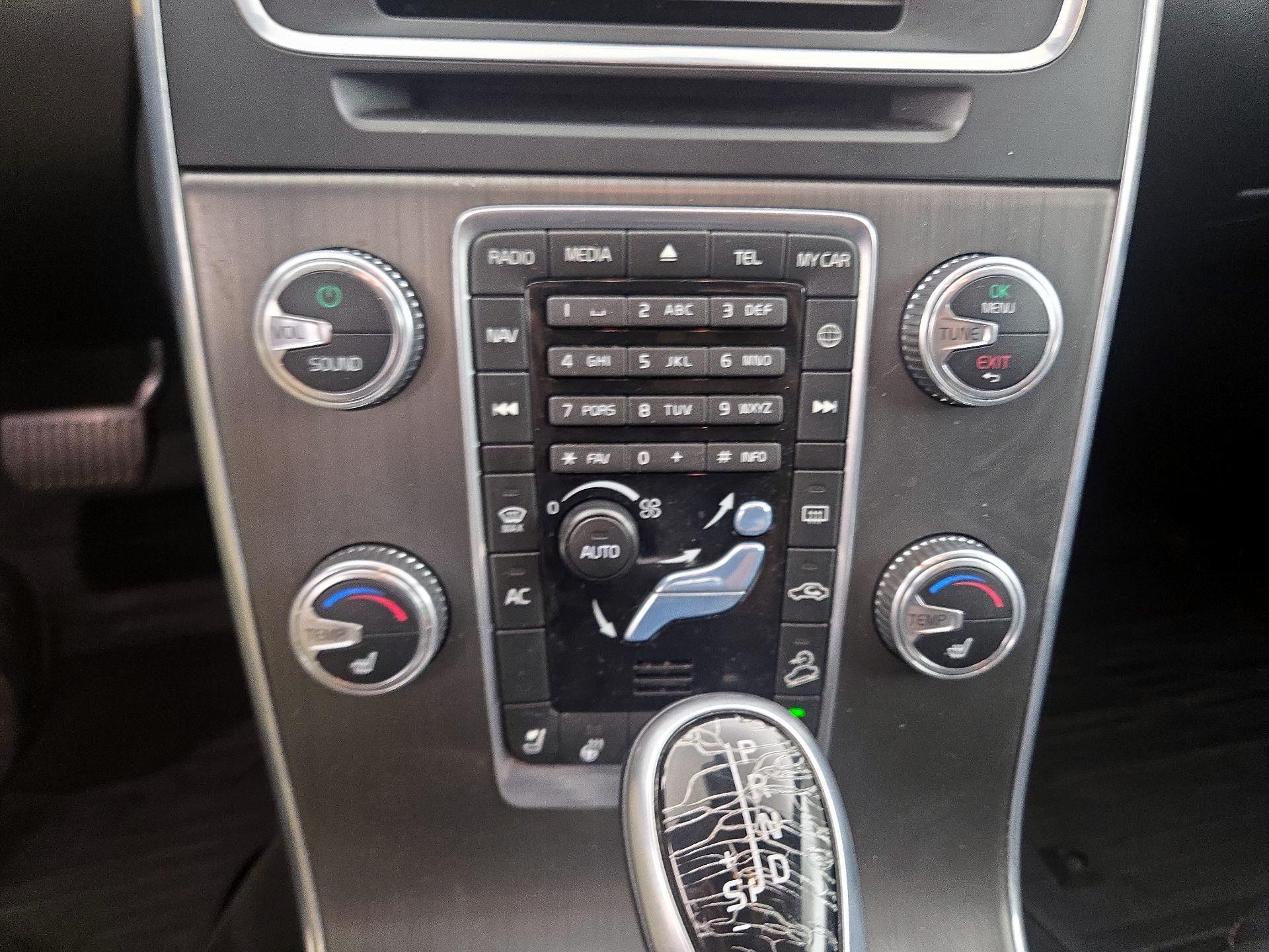 Thumbnail: 2016 Volvo S60 - 15