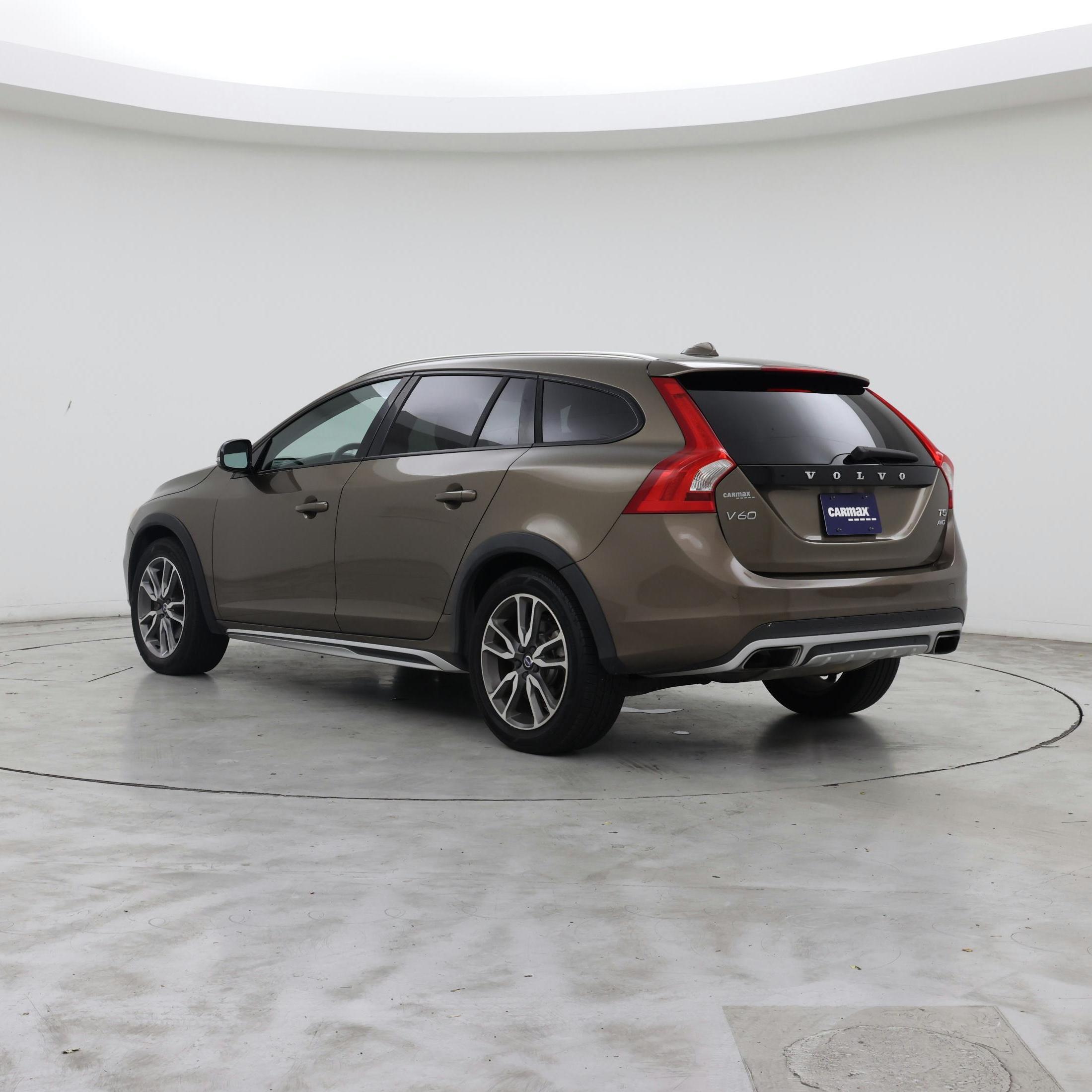 Thumbnail: 2016 Volvo S60 - 2