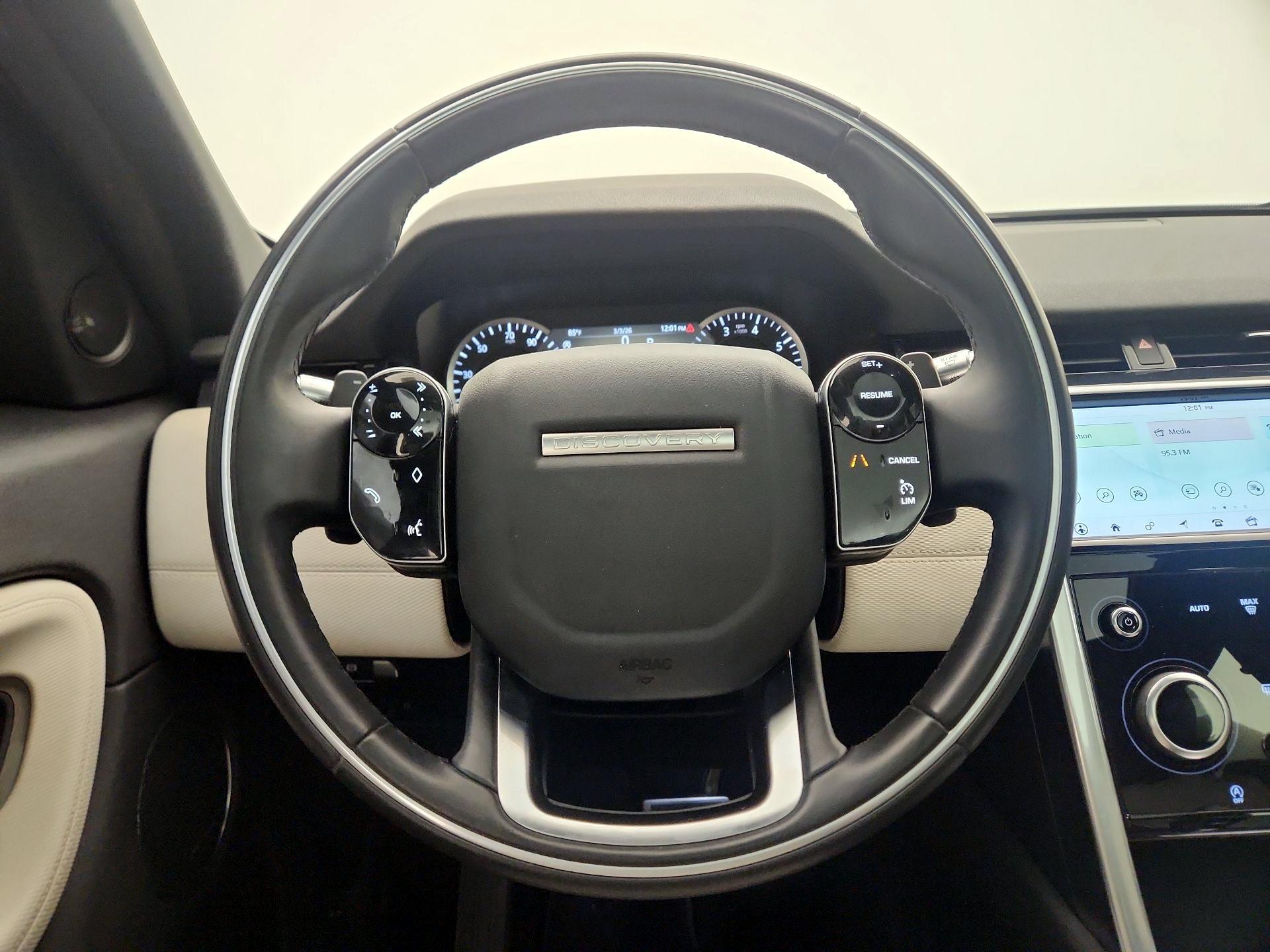 Thumbnail: 2020 Land Rover Discovery Sport - 10