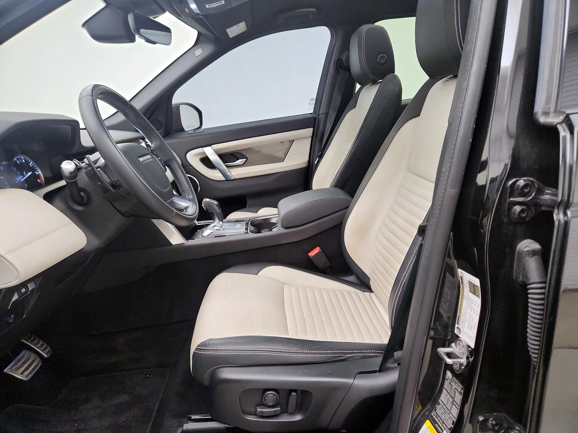 Thumbnail: 2020 Land Rover Discovery Sport - 11