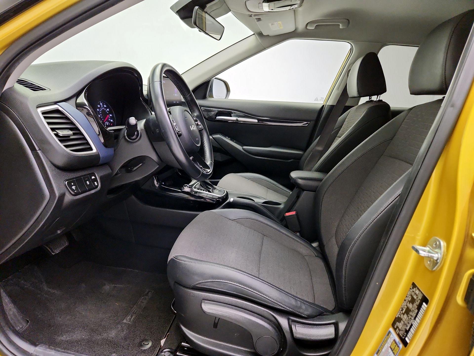 Thumbnail: 2022 Kia Seltos - 11