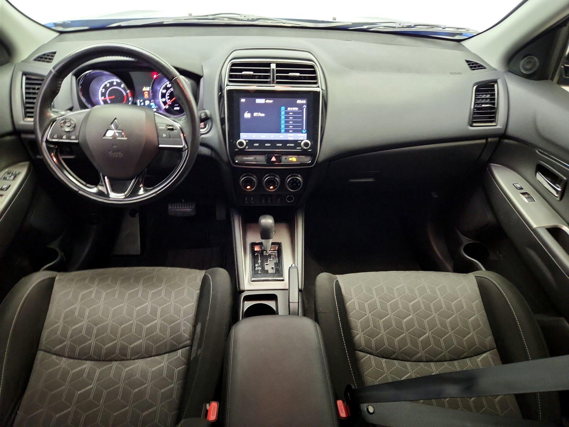 Thumbnail: 2020 Mitsubishi Outlander Sport - 9