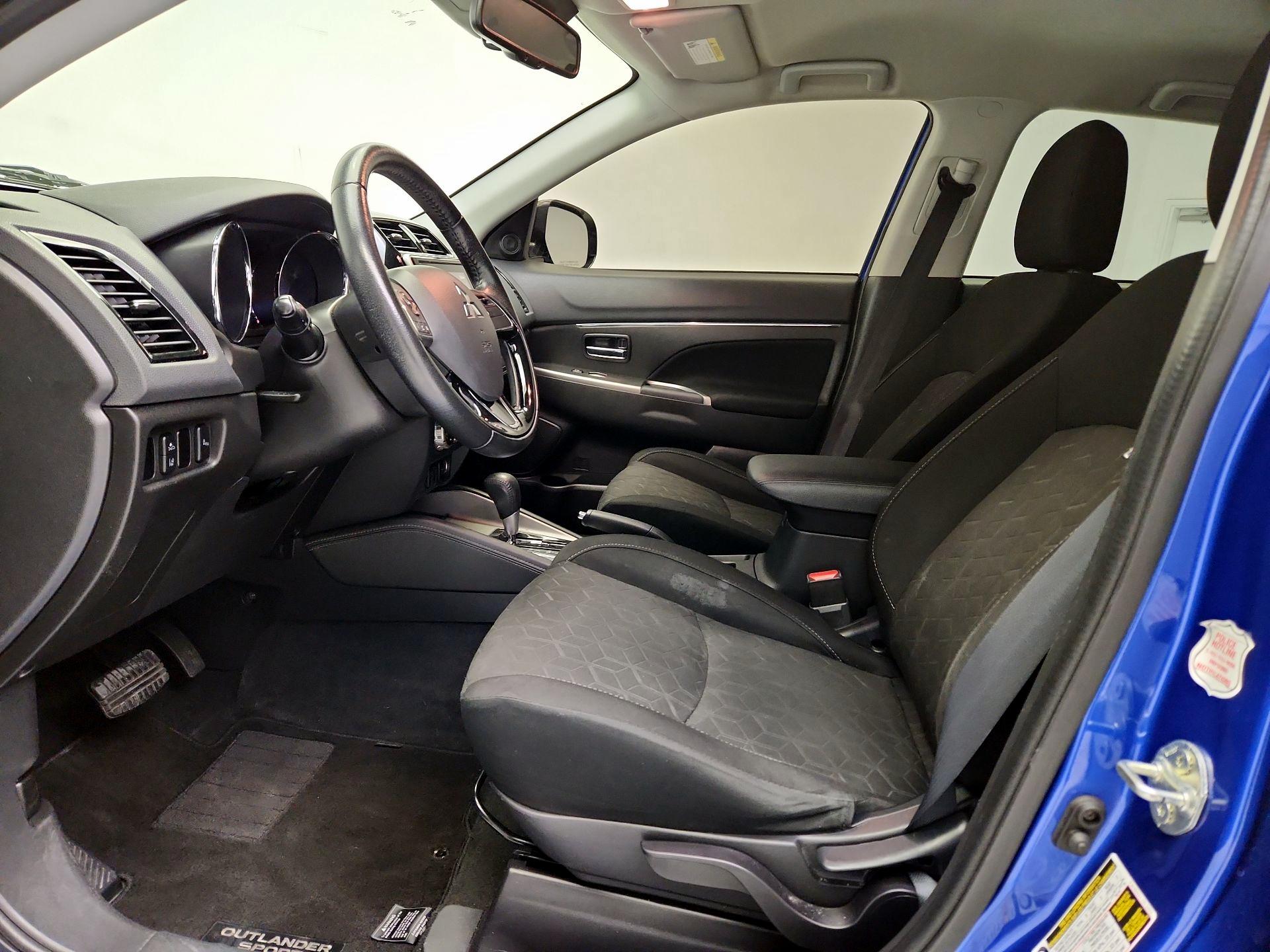 Thumbnail: 2020 Mitsubishi Outlander Sport - 11