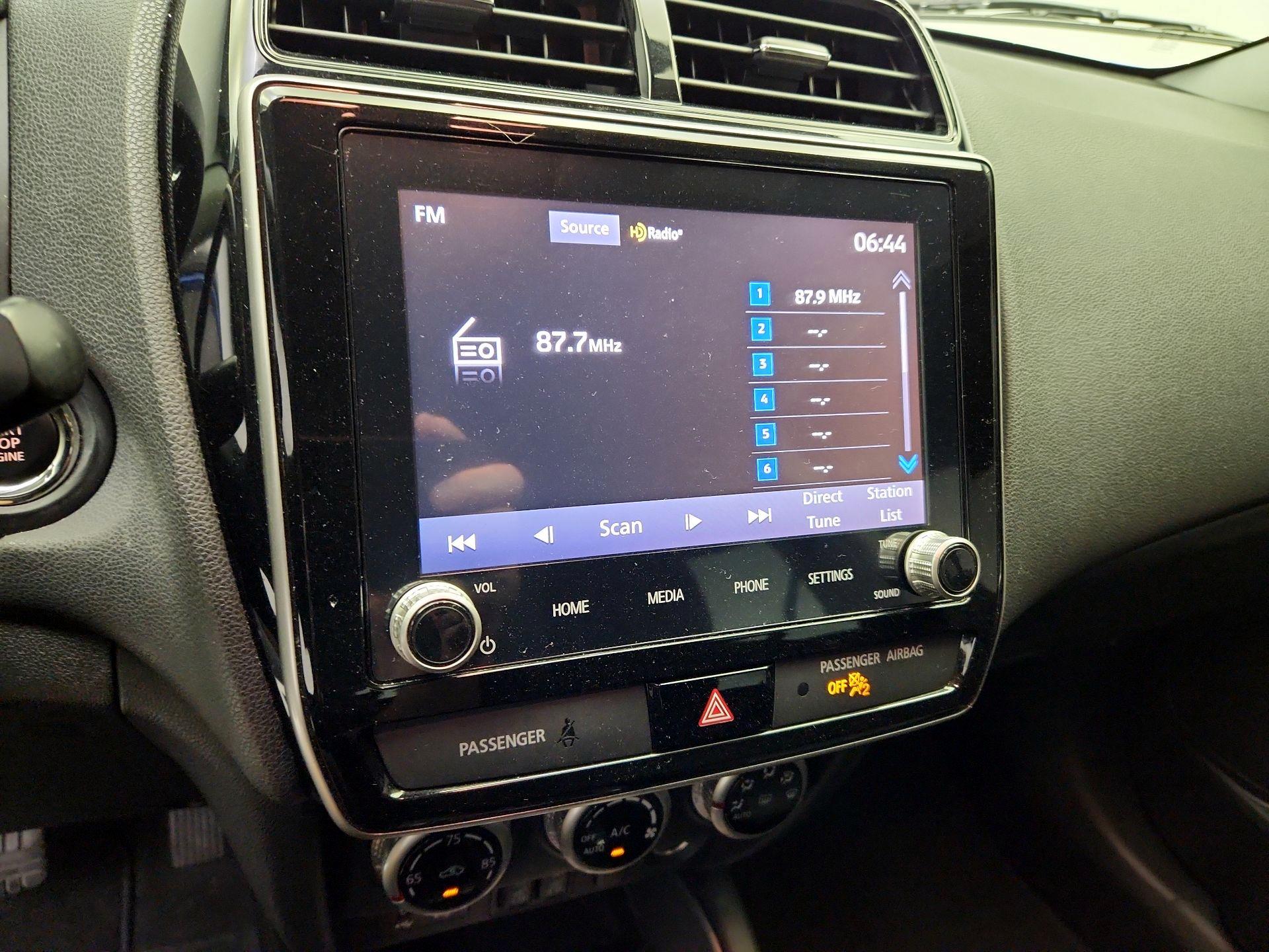 Thumbnail: 2020 Mitsubishi Outlander Sport - 15