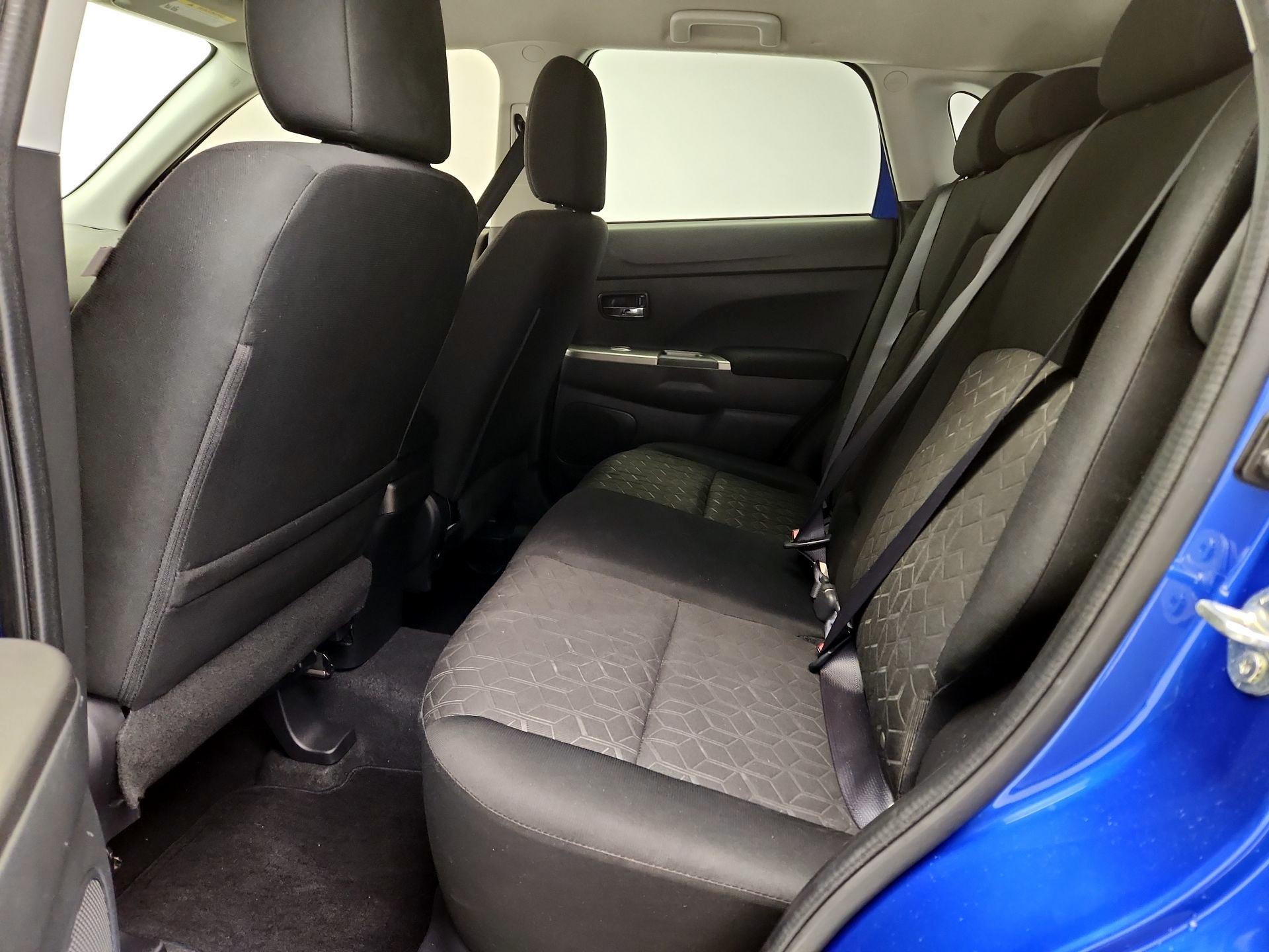 Thumbnail: 2020 Mitsubishi Outlander Sport - 19