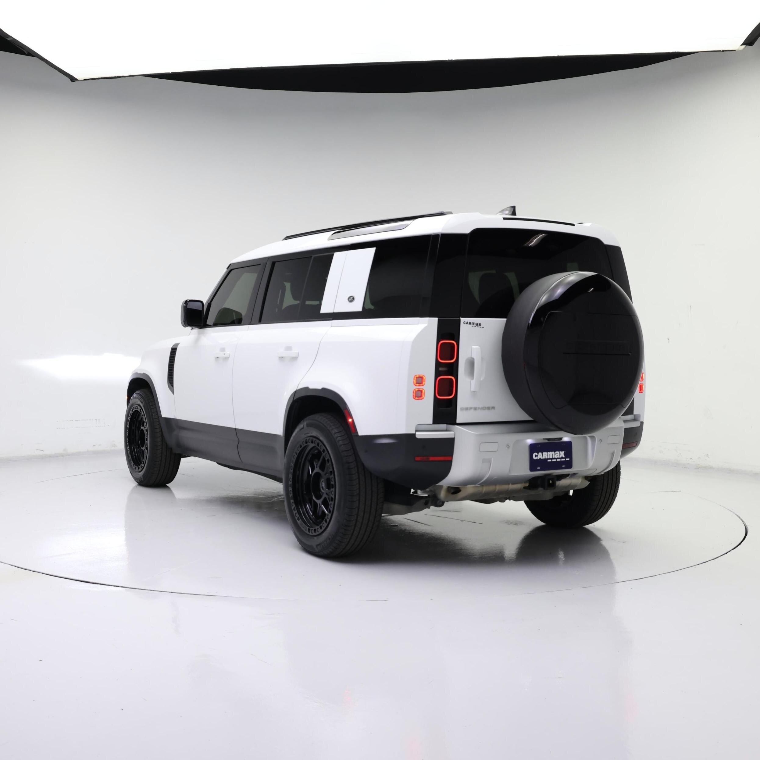 Thumbnail: 2023 Land Rover Defender - 2