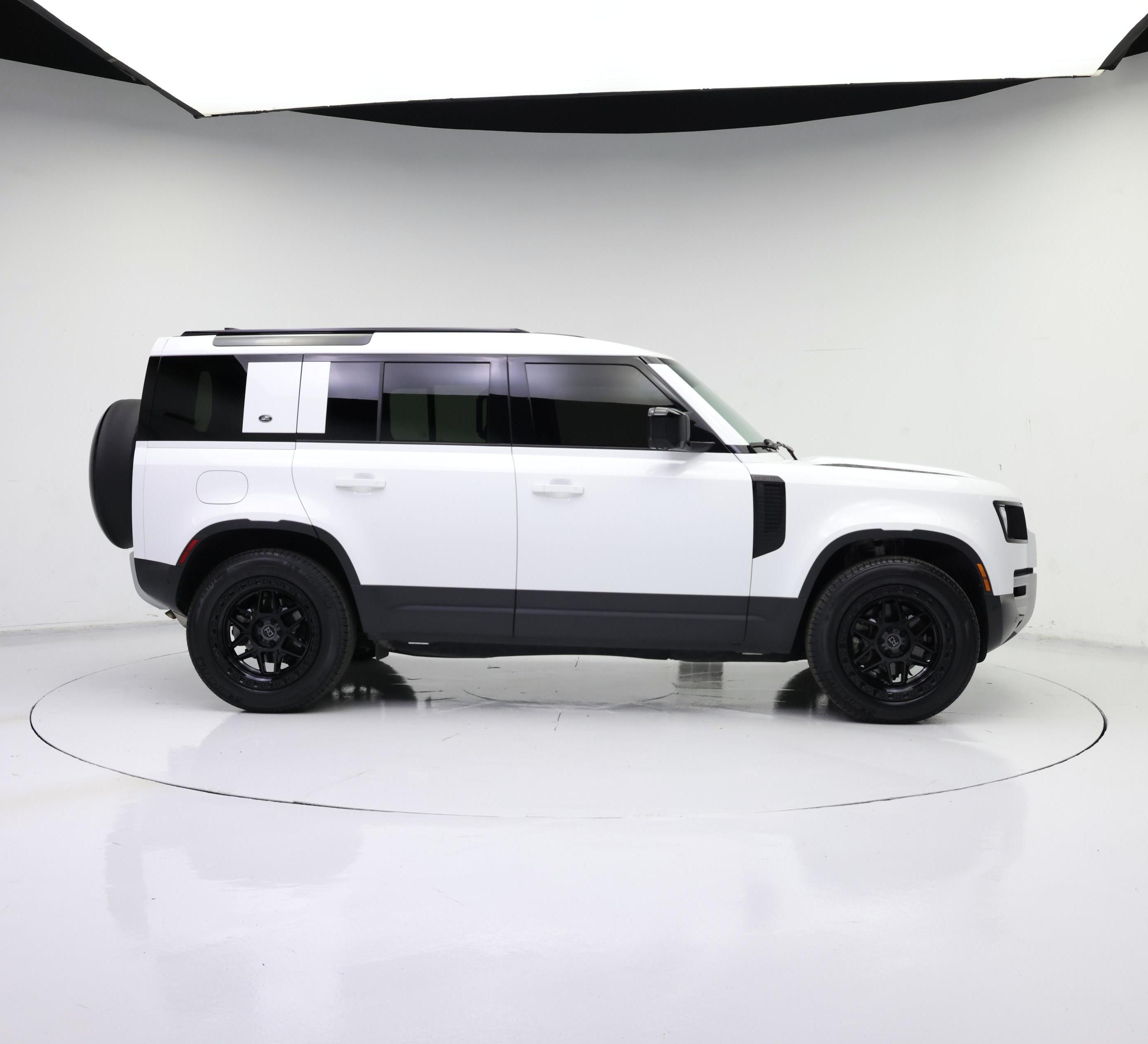 Thumbnail: 2023 Land Rover Defender - 7