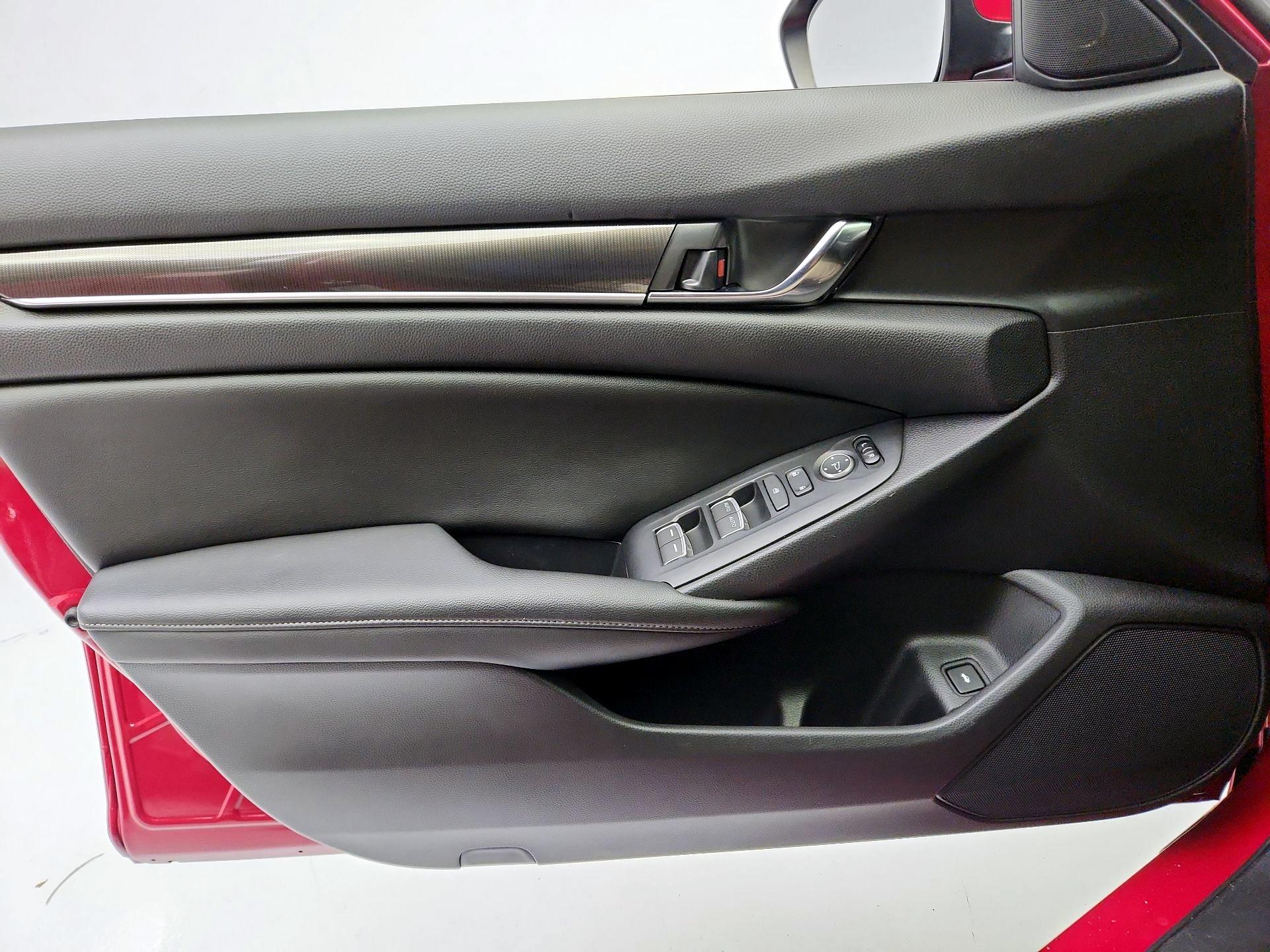 Thumbnail: 2019 Honda Accord - 12