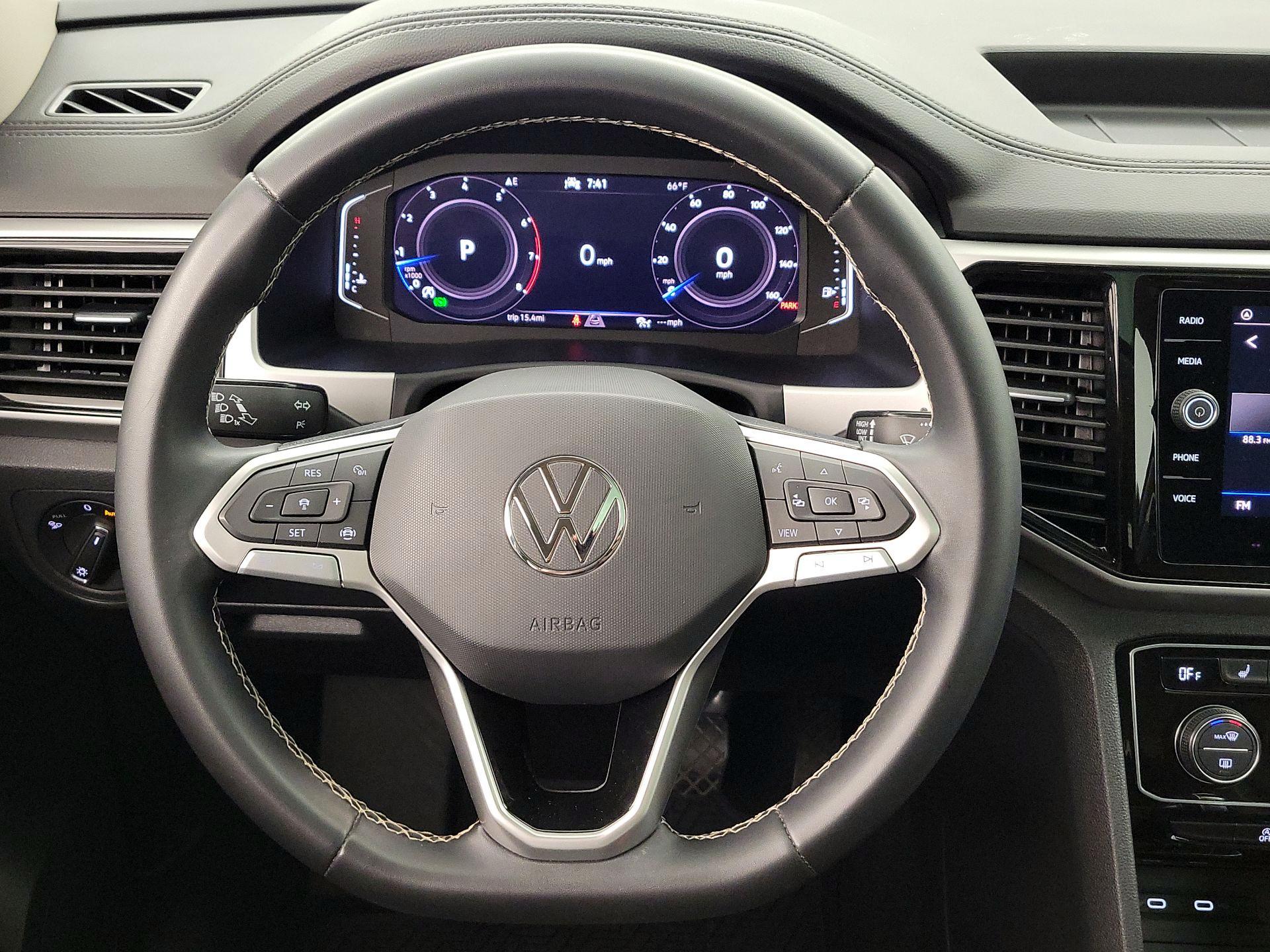 Thumbnail: 2023 Volkswagen Atlas - 10