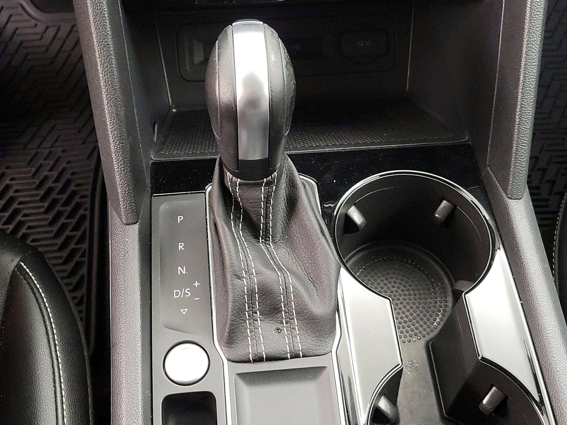 Thumbnail: 2023 Volkswagen Atlas - 17