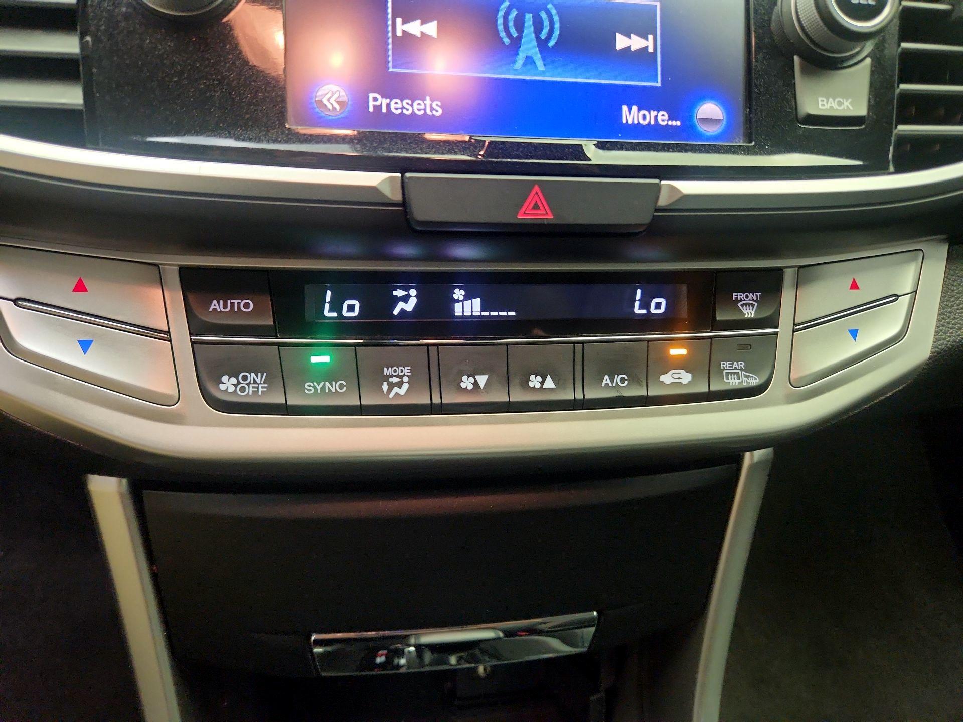 Thumbnail: 2015 Honda Accord - 16