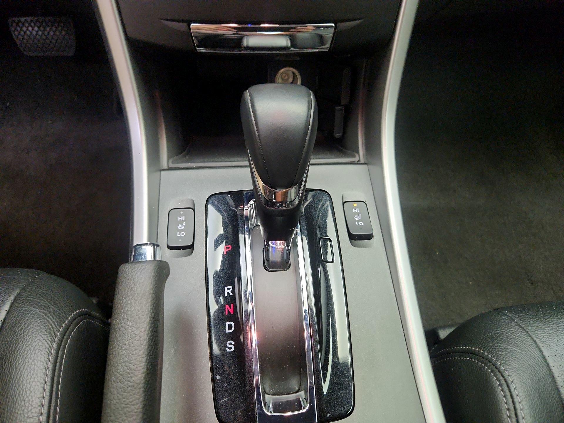 Thumbnail: 2015 Honda Accord - 17