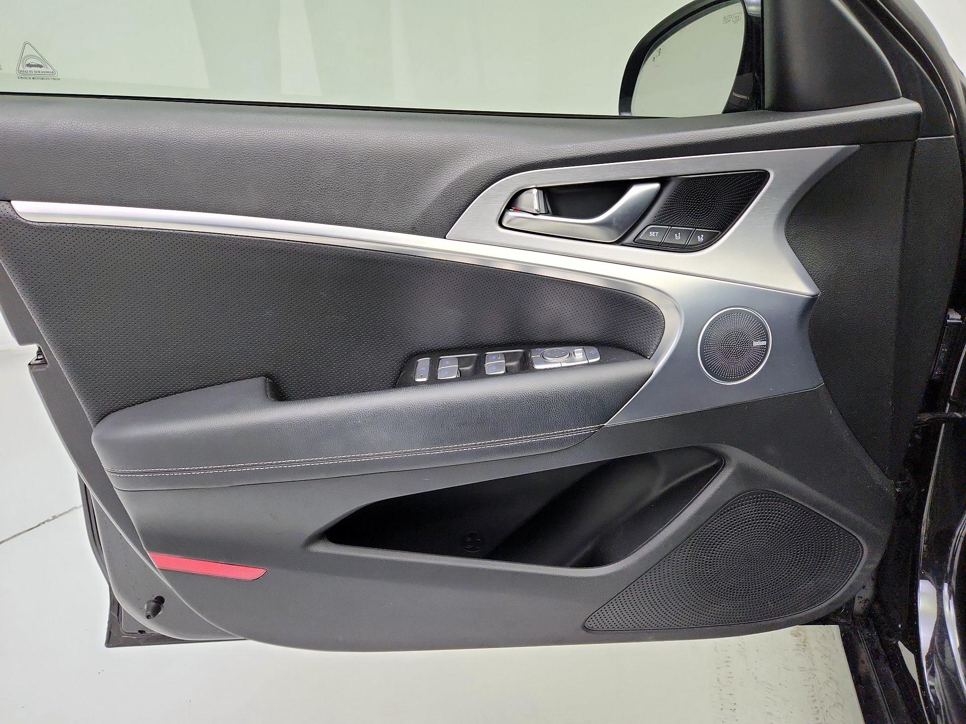 Thumbnail: 2019 Genesis G70 - 12