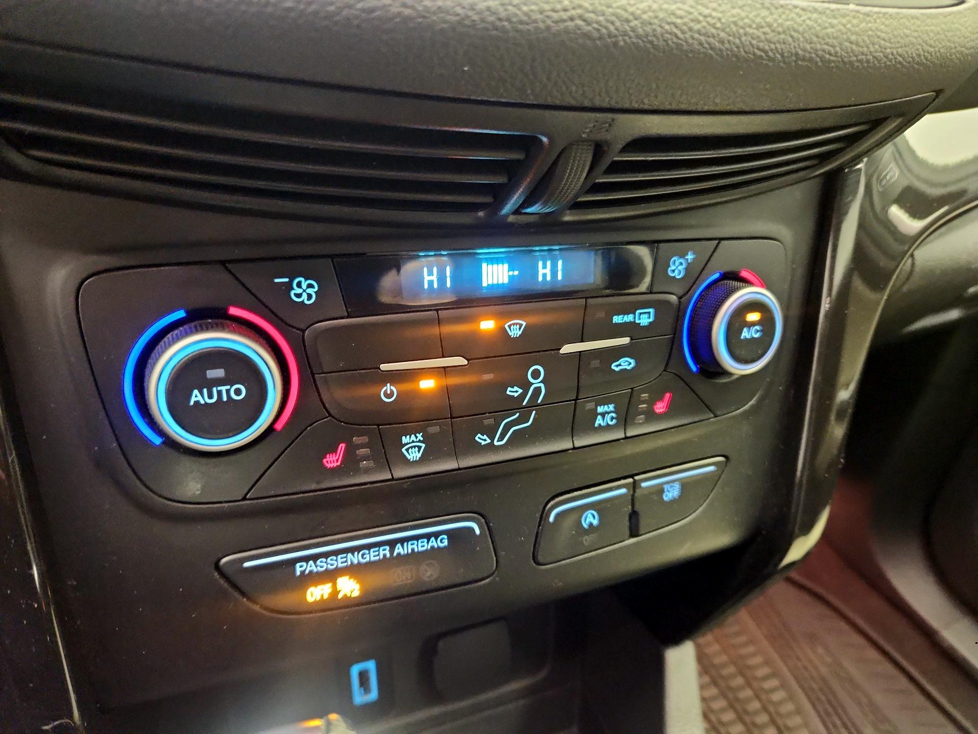 Thumbnail: 2019 Ford Escape - 16