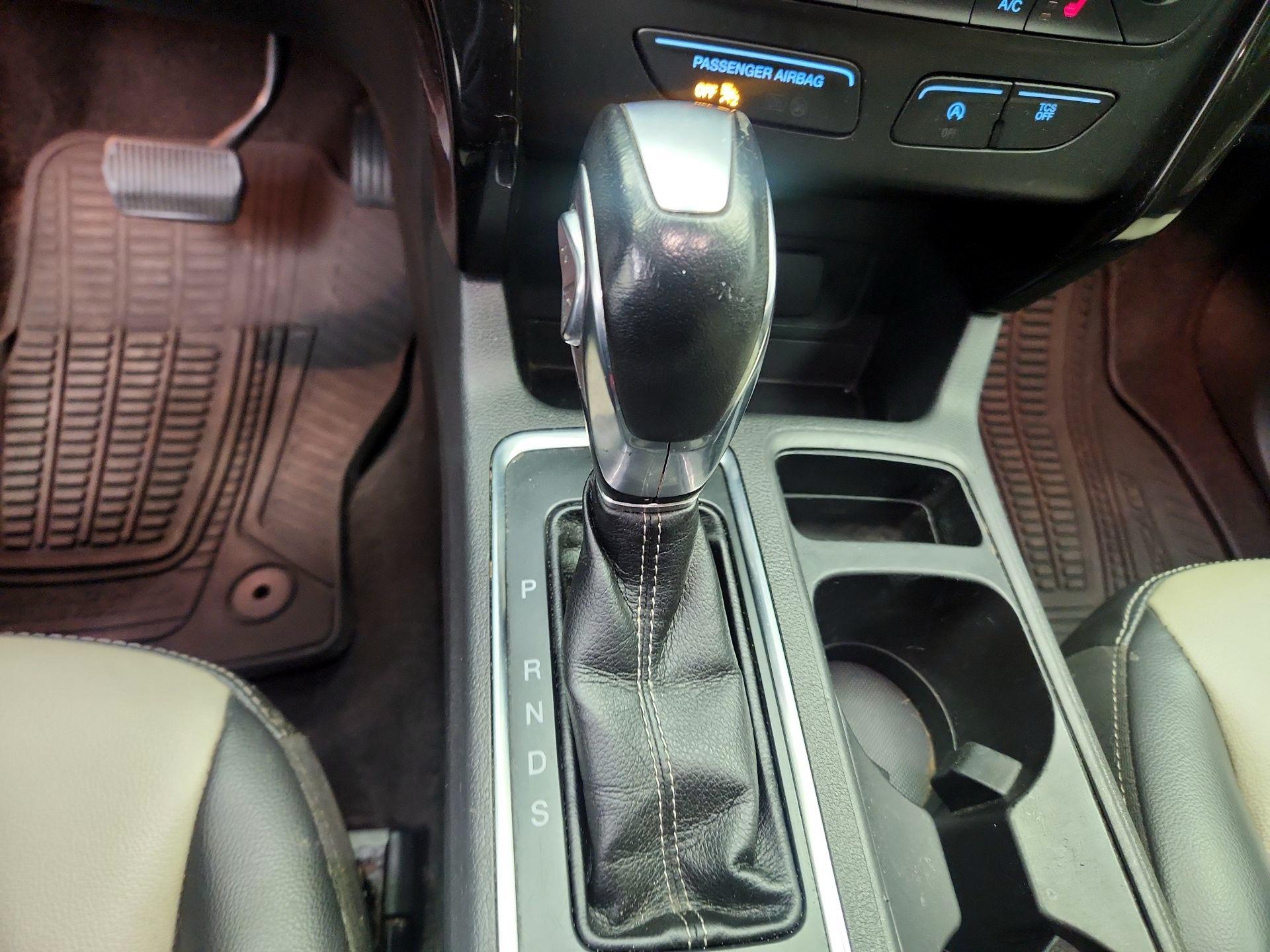 Thumbnail: 2019 Ford Escape - 17