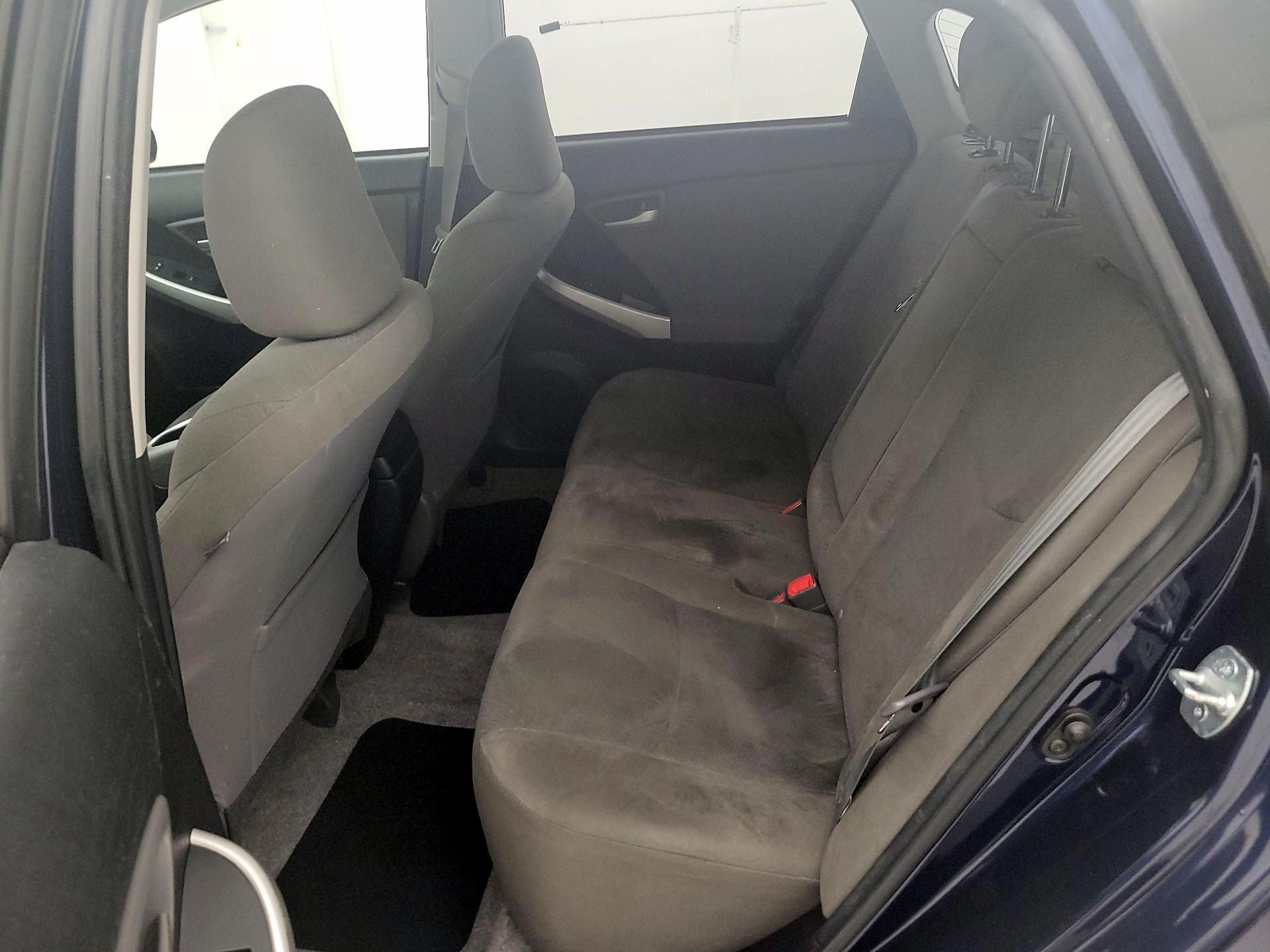 Thumbnail: 2015 Toyota Prius - 18