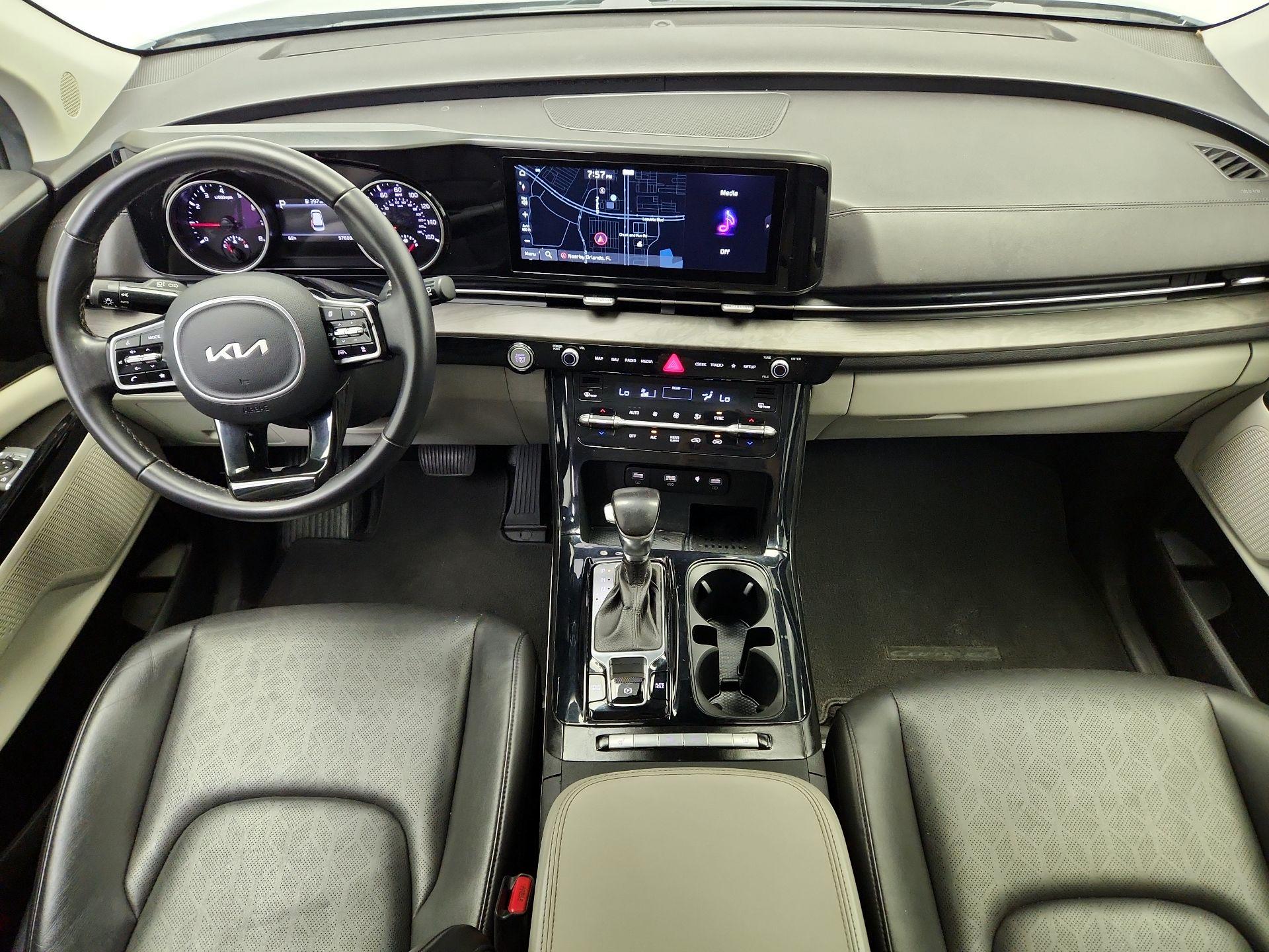 Thumbnail: 2023 Kia Carnival - 9