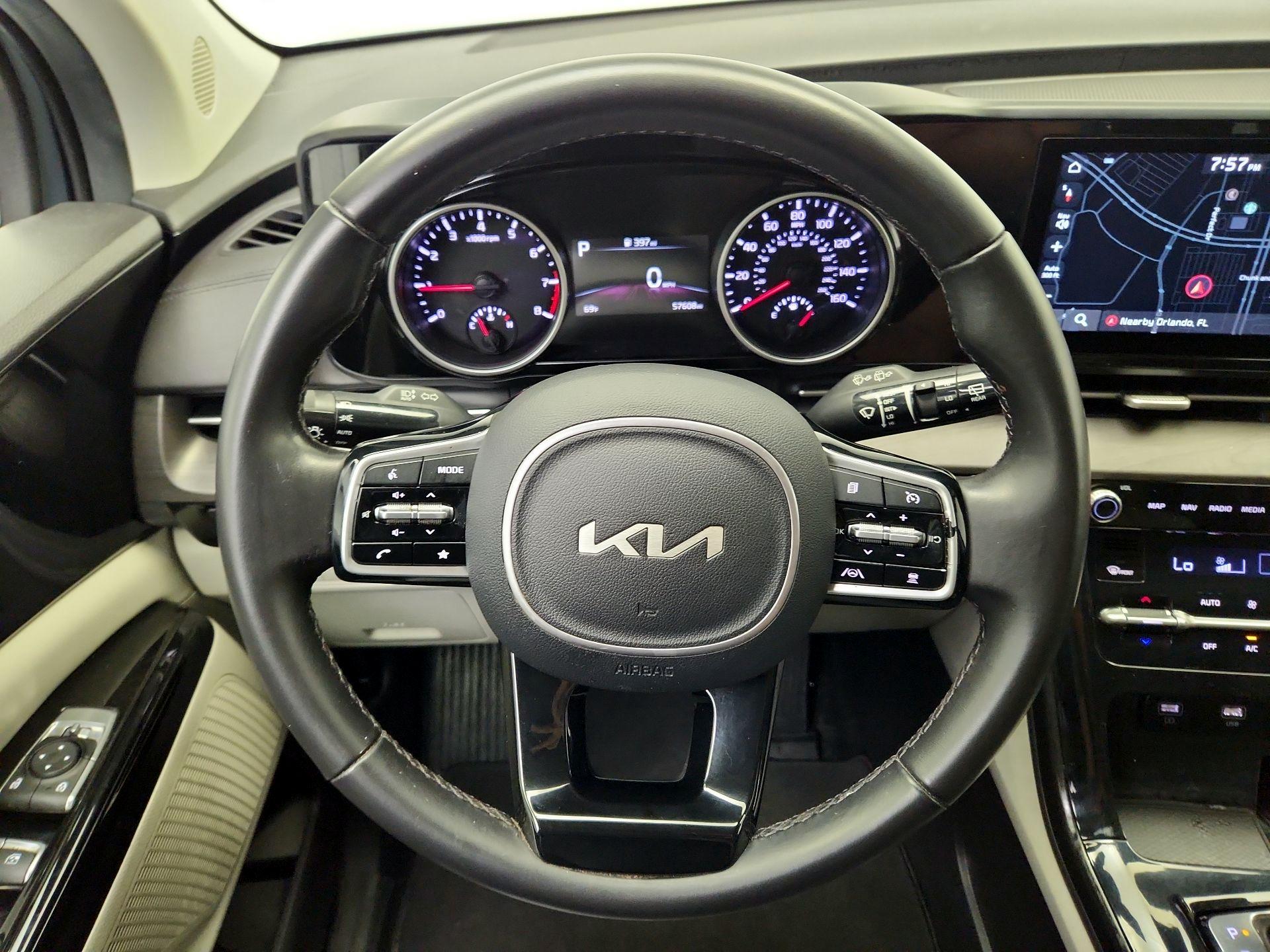 Thumbnail: 2023 Kia Carnival - 10
