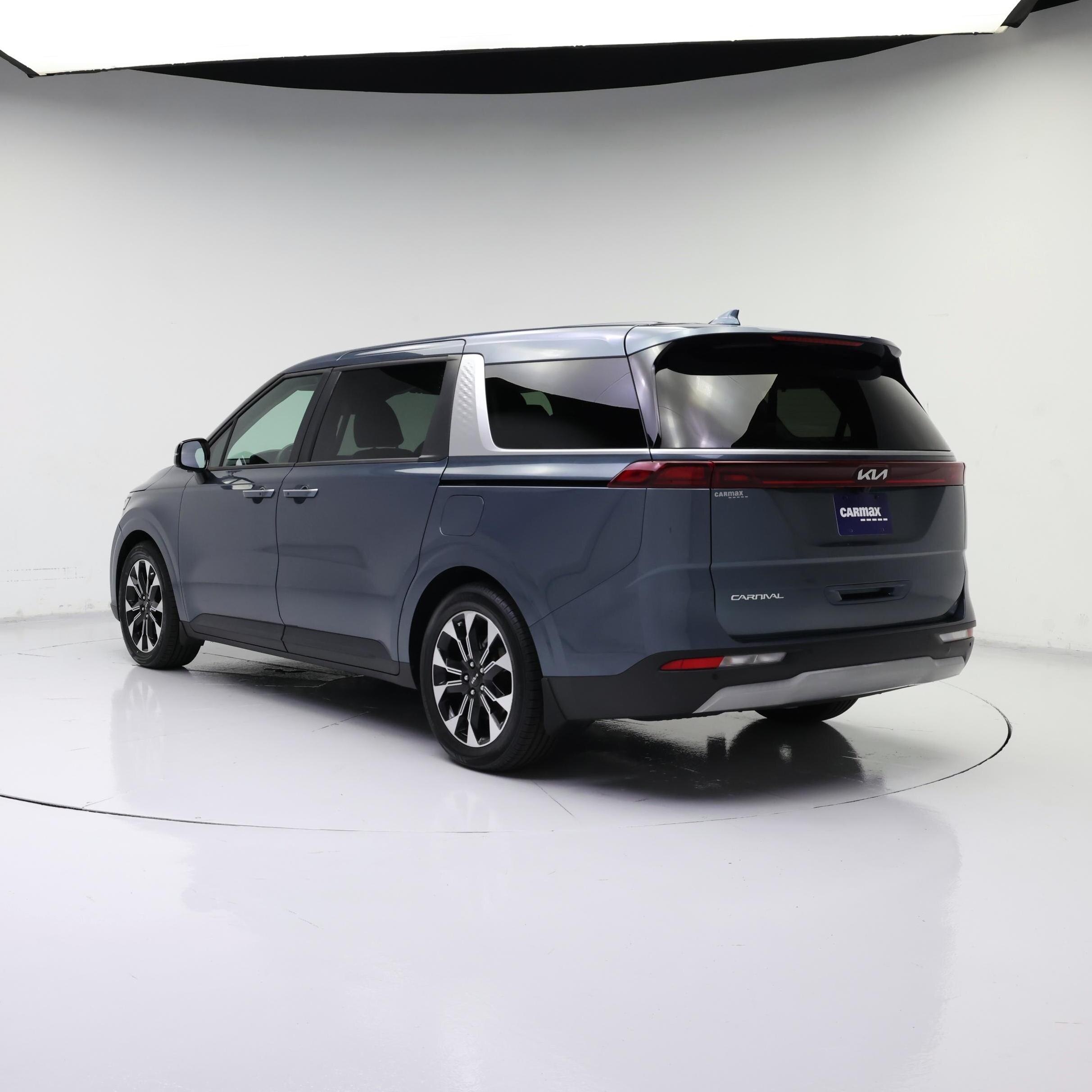 Thumbnail: 2023 Kia Carnival - 2