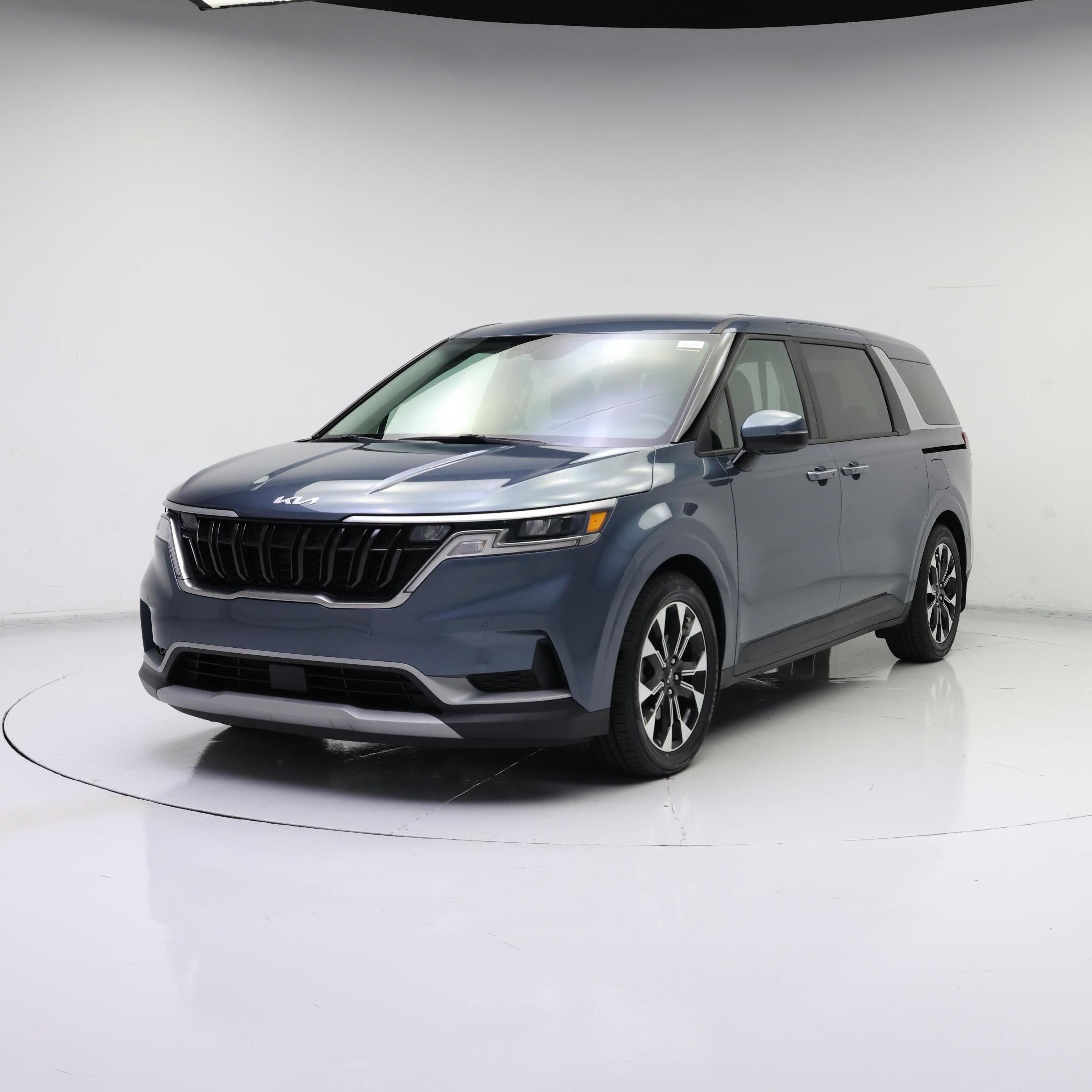 Thumbnail: 2023 Kia Carnival - 4