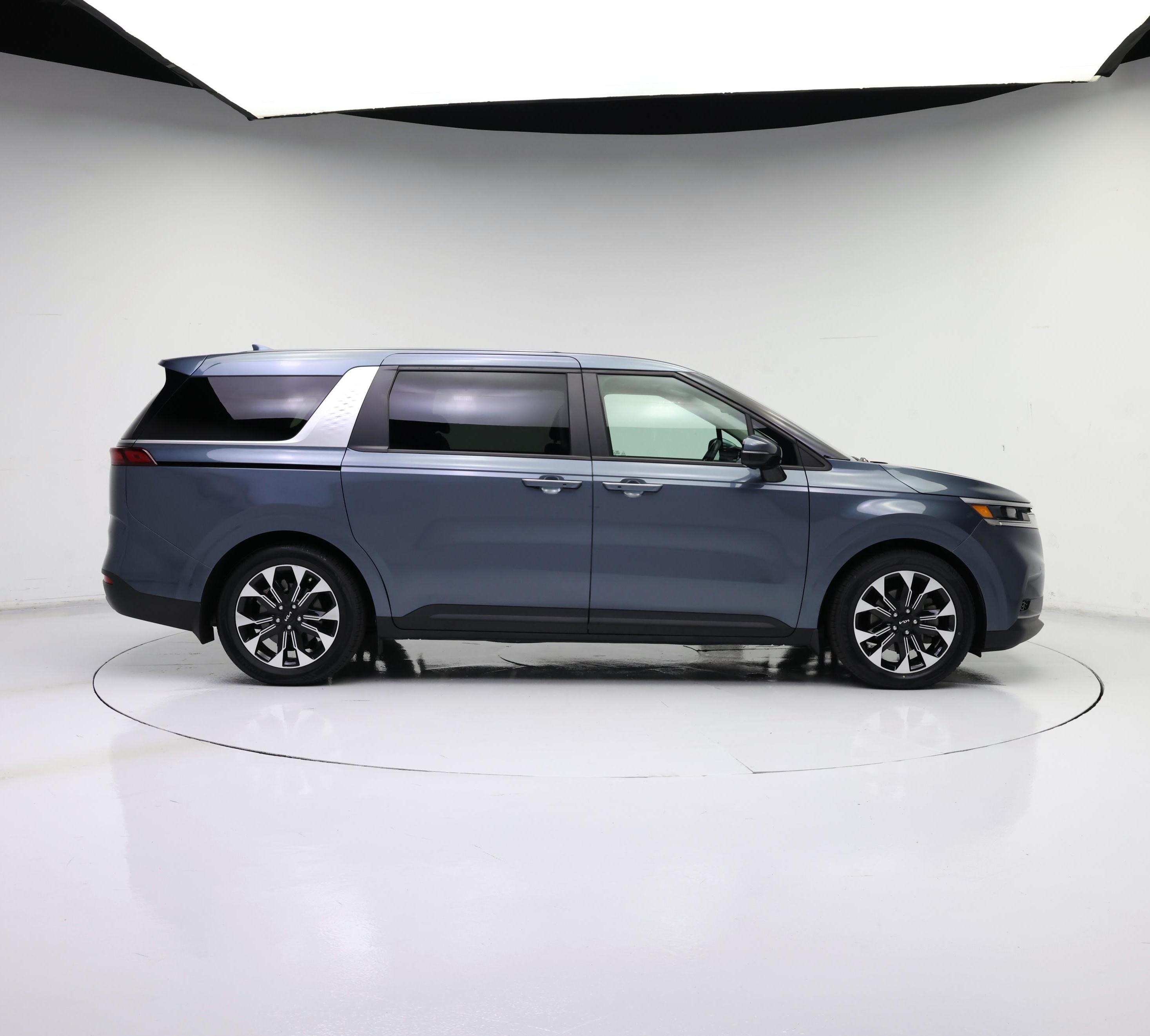Thumbnail: 2023 Kia Carnival - 7