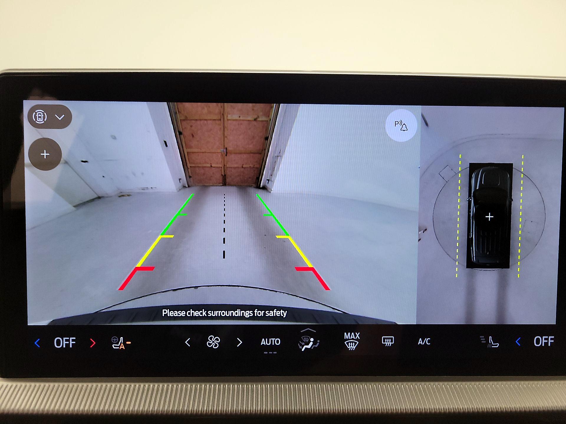 Thumbnail: 2025 Ford Explorer - 15