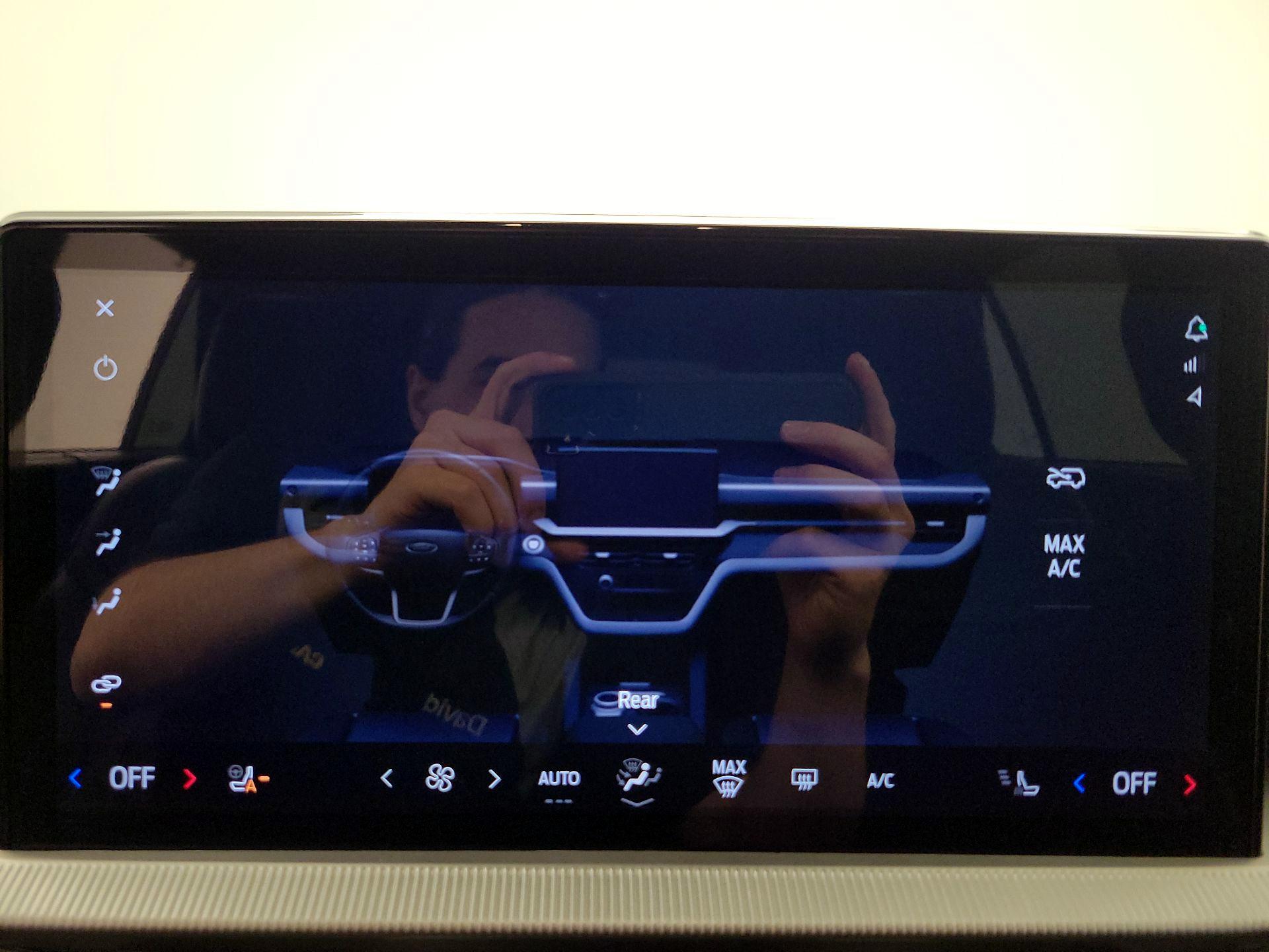 Thumbnail: 2025 Ford Explorer - 17