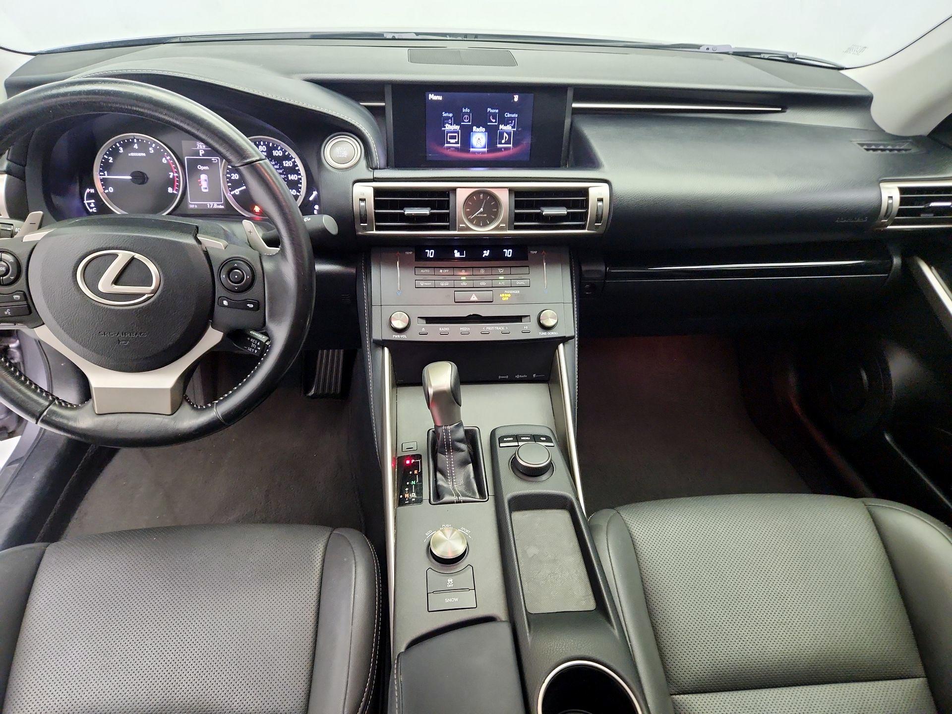 Thumbnail: 2016 Lexus IS - 9