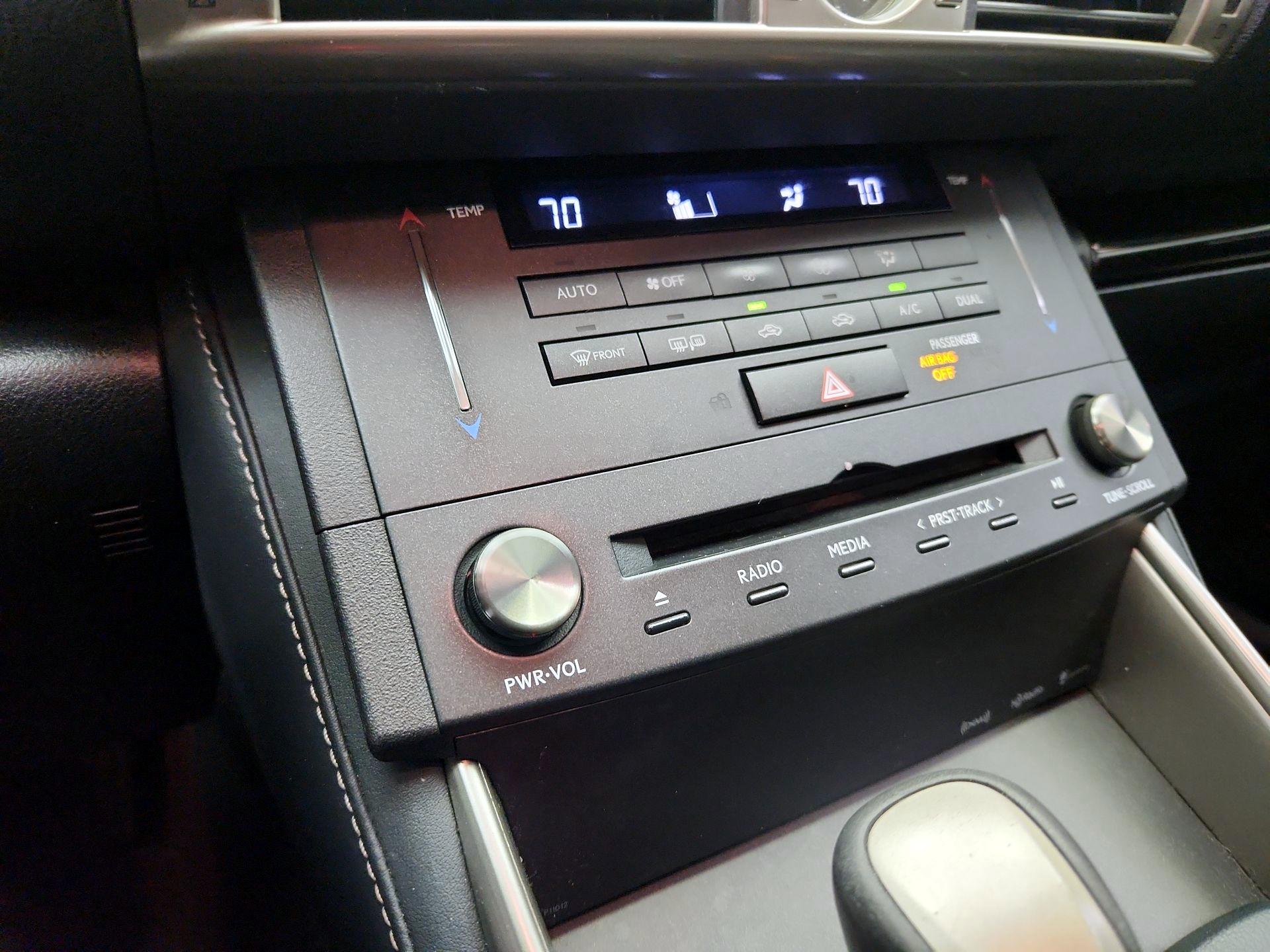 Thumbnail: 2016 Lexus IS - 16