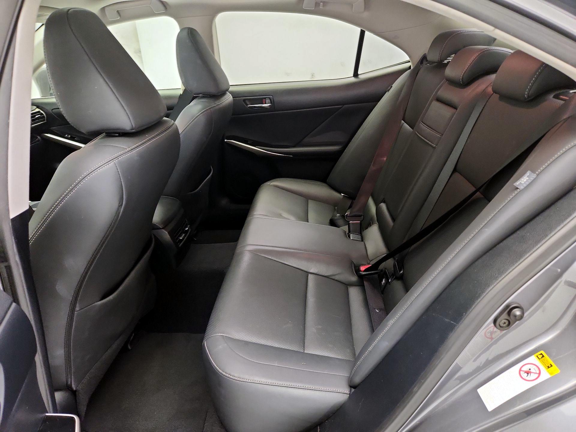 Thumbnail: 2016 Lexus IS - 20