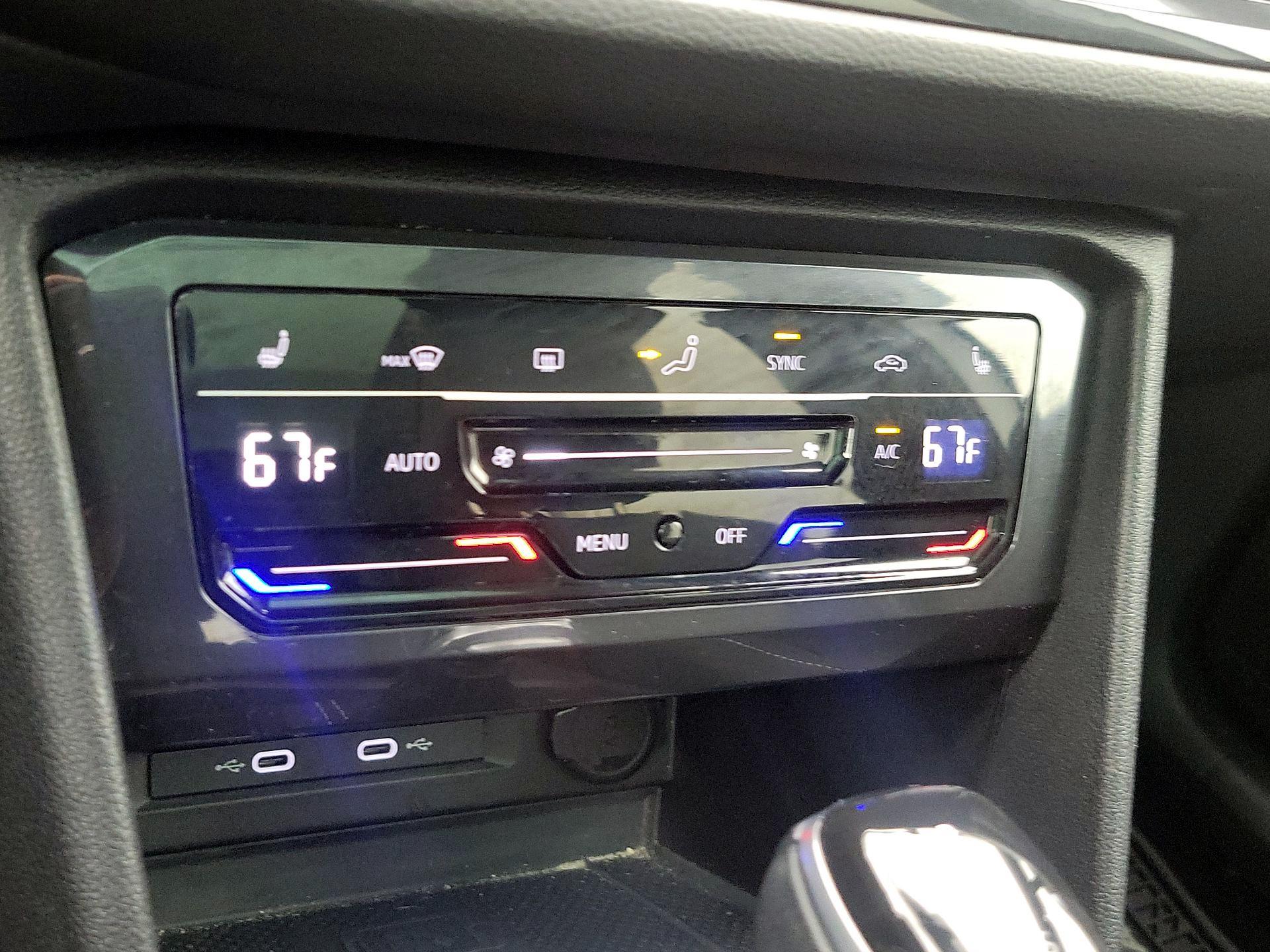 Thumbnail: 2023 Volkswagen Tiguan - 16