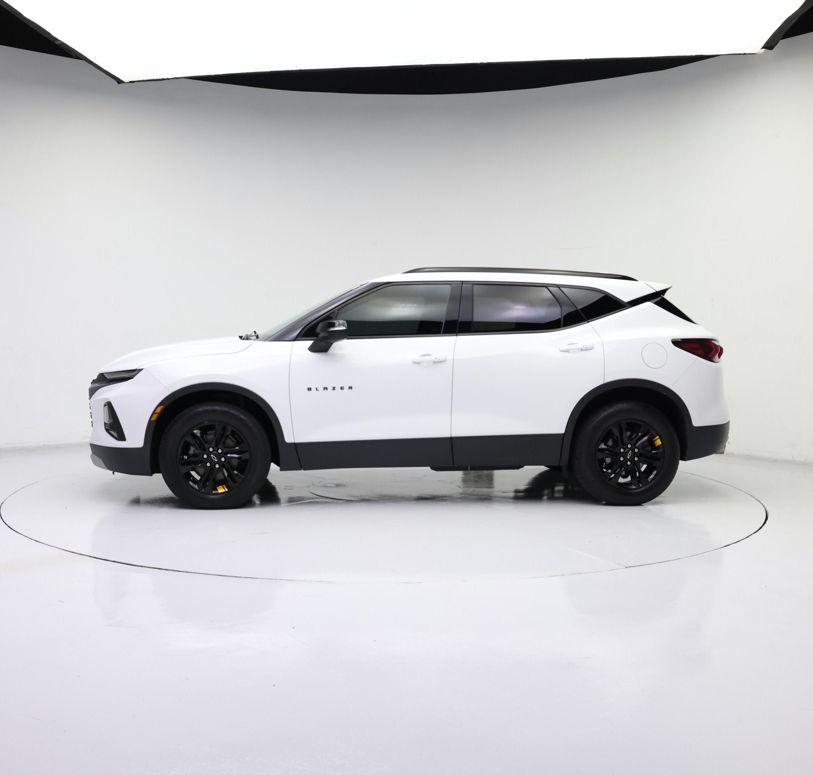 Thumbnail: 2021 Chevrolet Blazer - 3