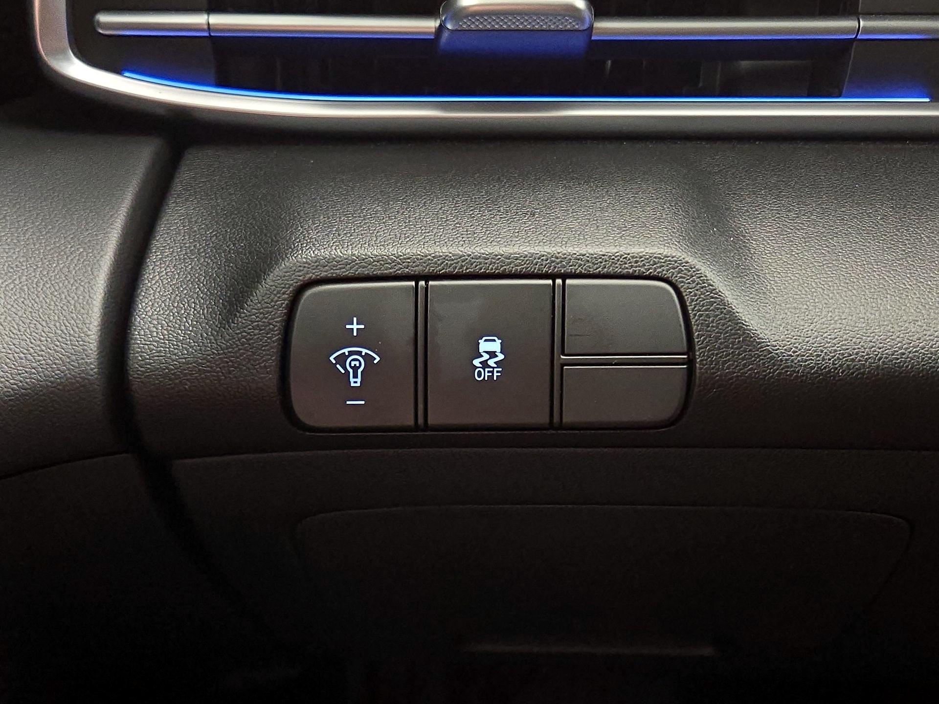 Thumbnail: 2024 Hyundai Elantra - 13