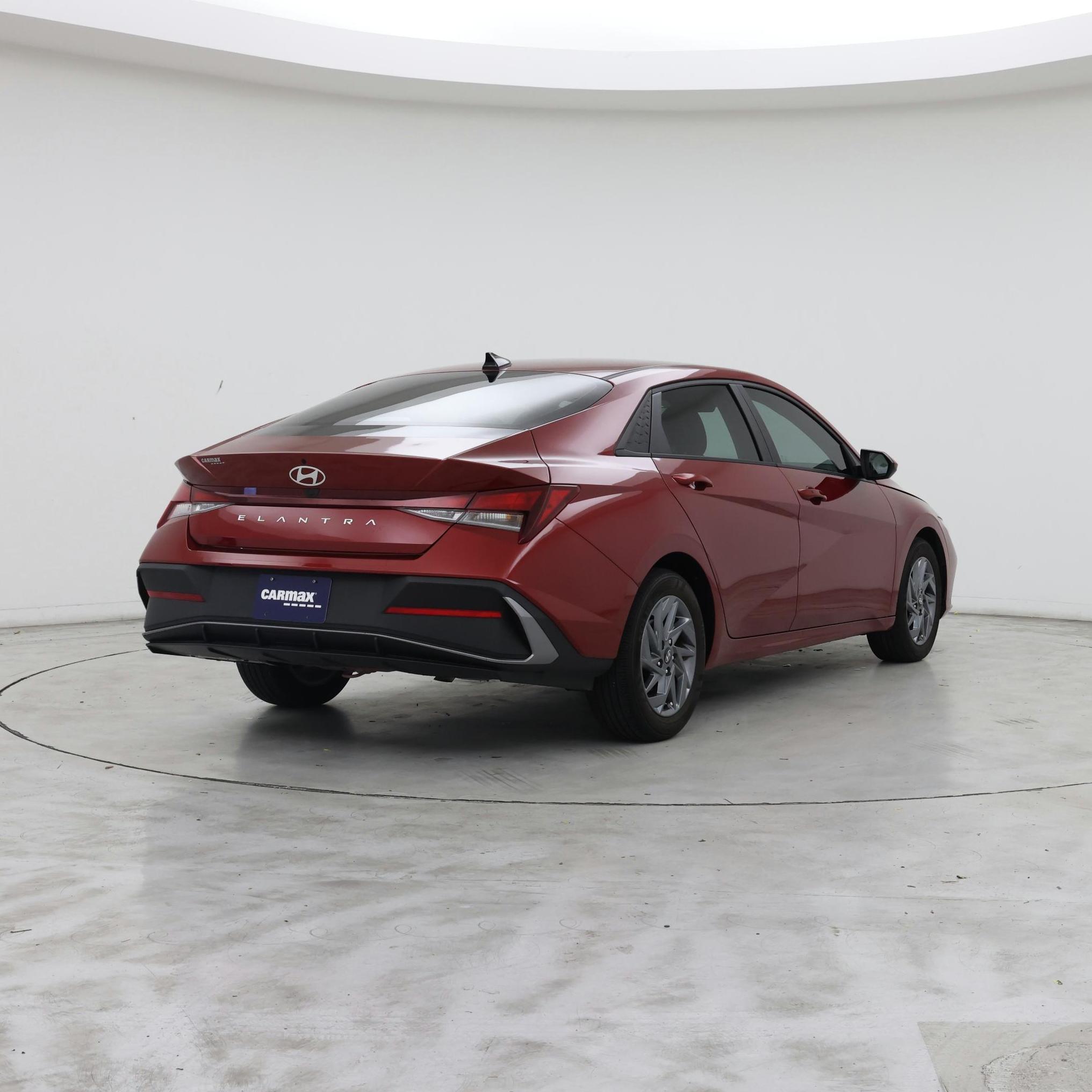 Thumbnail: 2024 Hyundai Elantra - 8