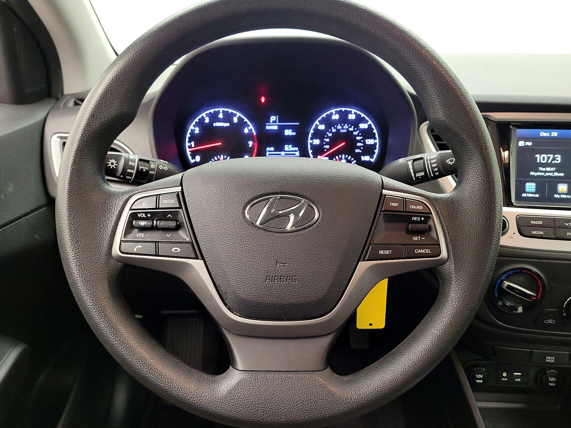 Thumbnail: 2021 Hyundai Accent - 10