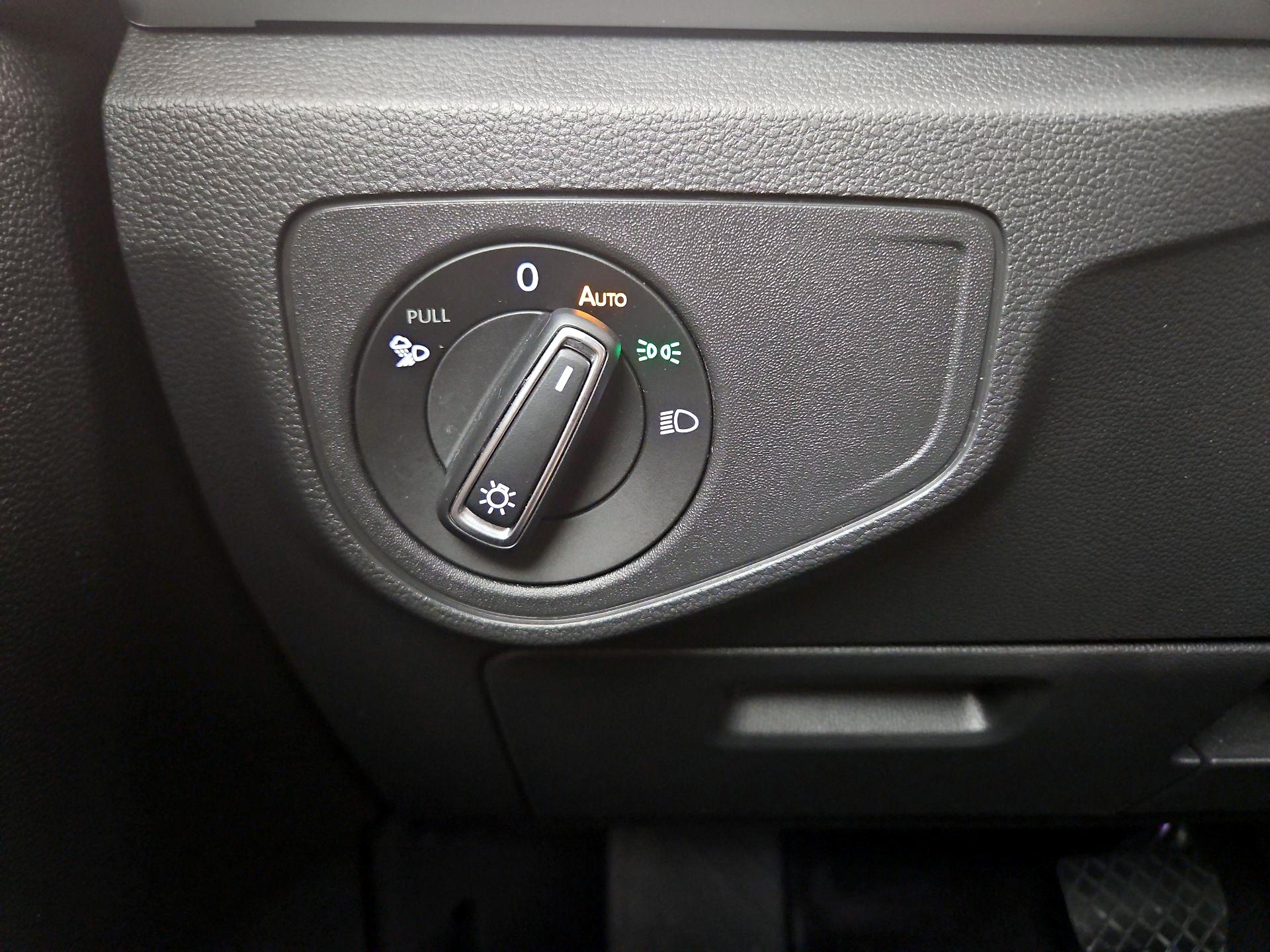 Thumbnail: 2022 Volkswagen Atlas - 13