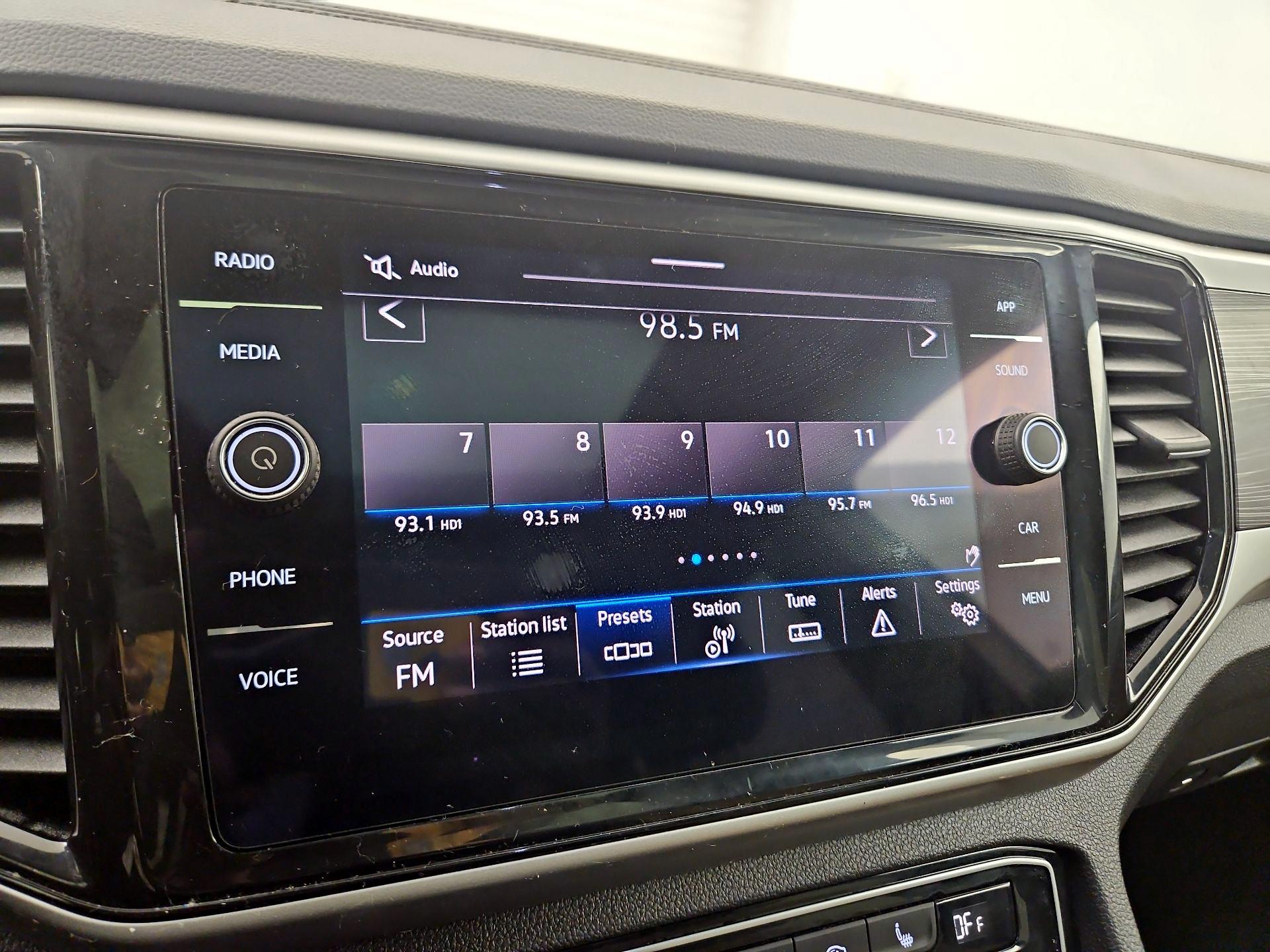 Thumbnail: 2022 Volkswagen Atlas - 15