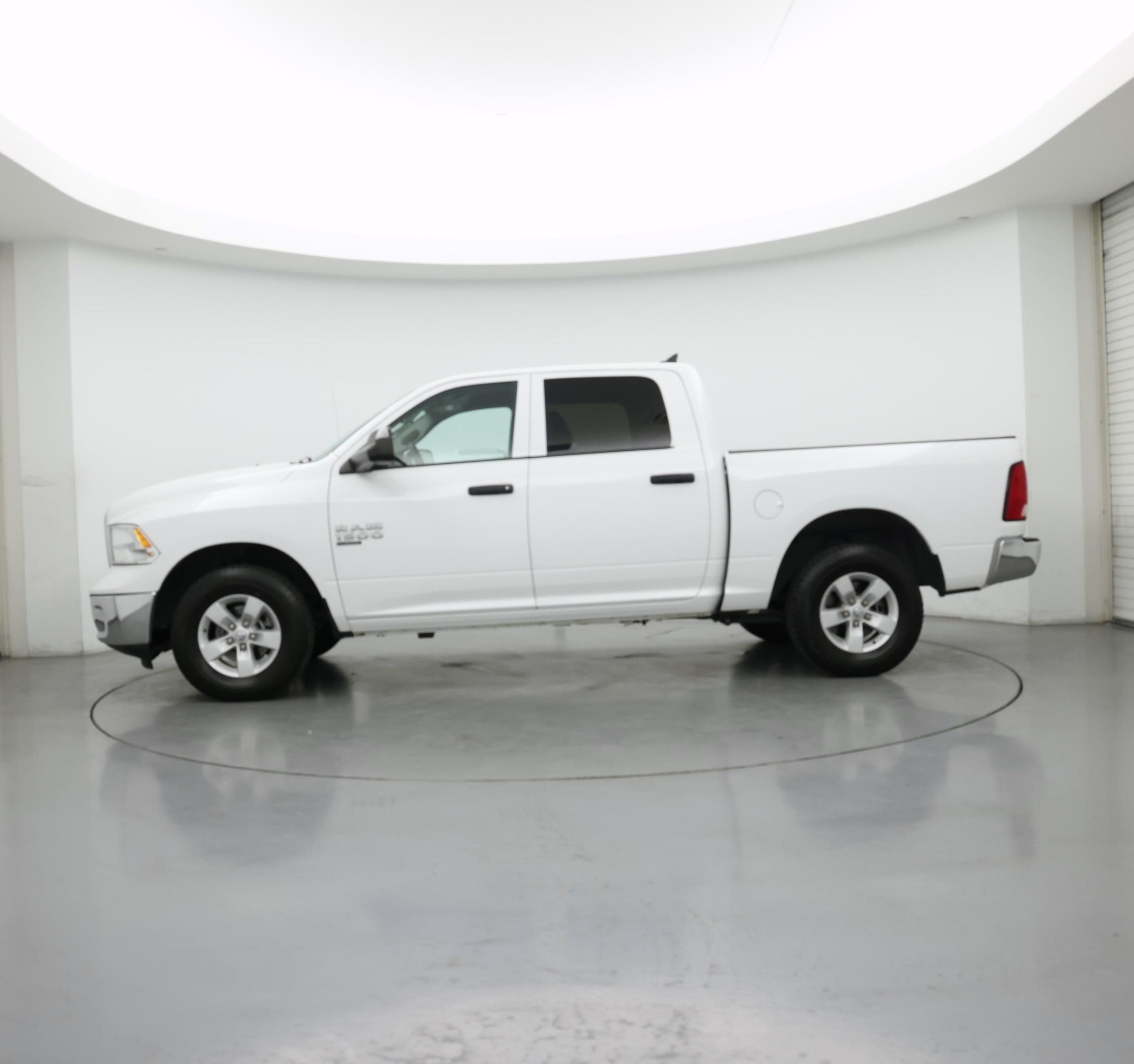 Thumbnail: 2023 RAM 1500 Classic - 3