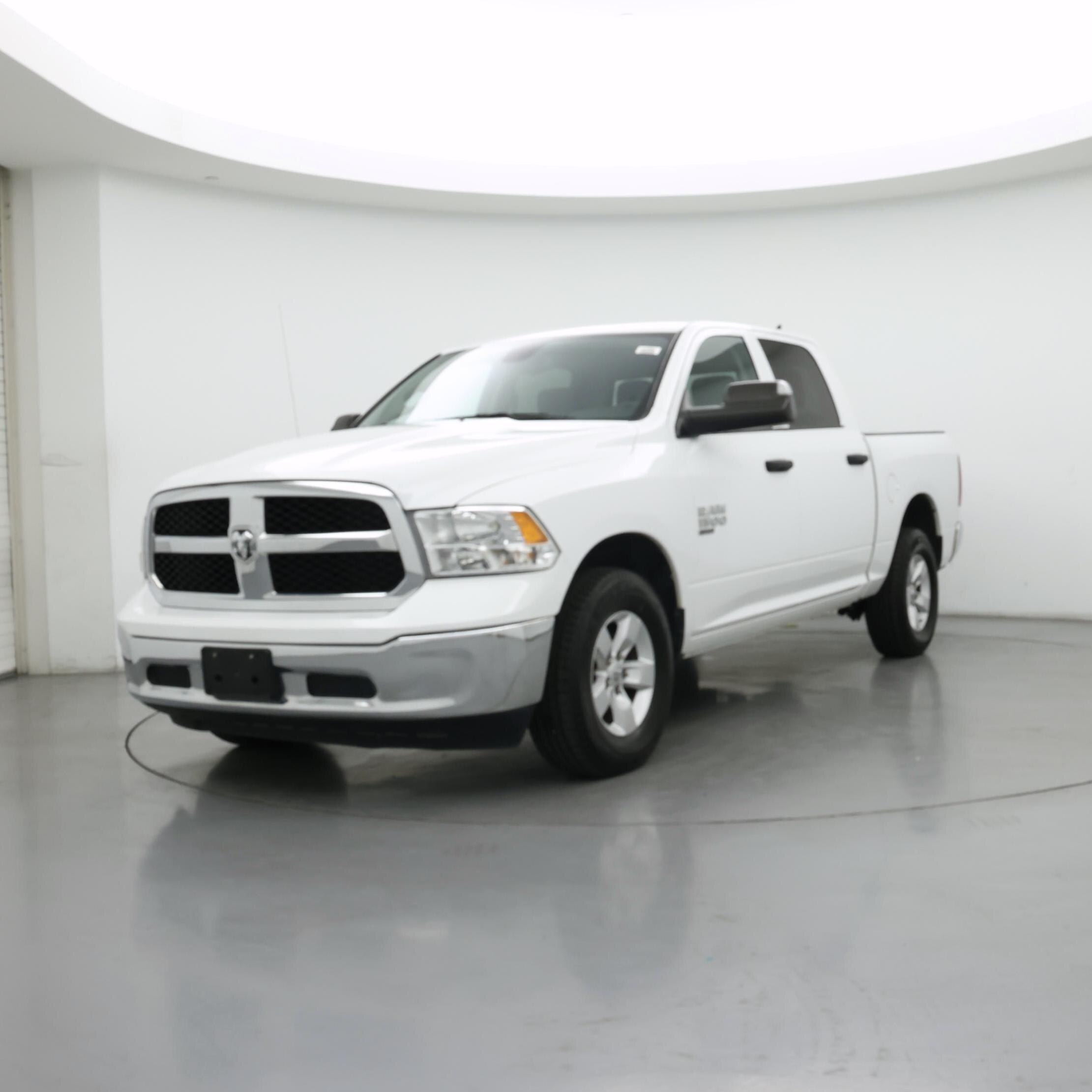 Thumbnail: 2023 RAM 1500 Classic - 4