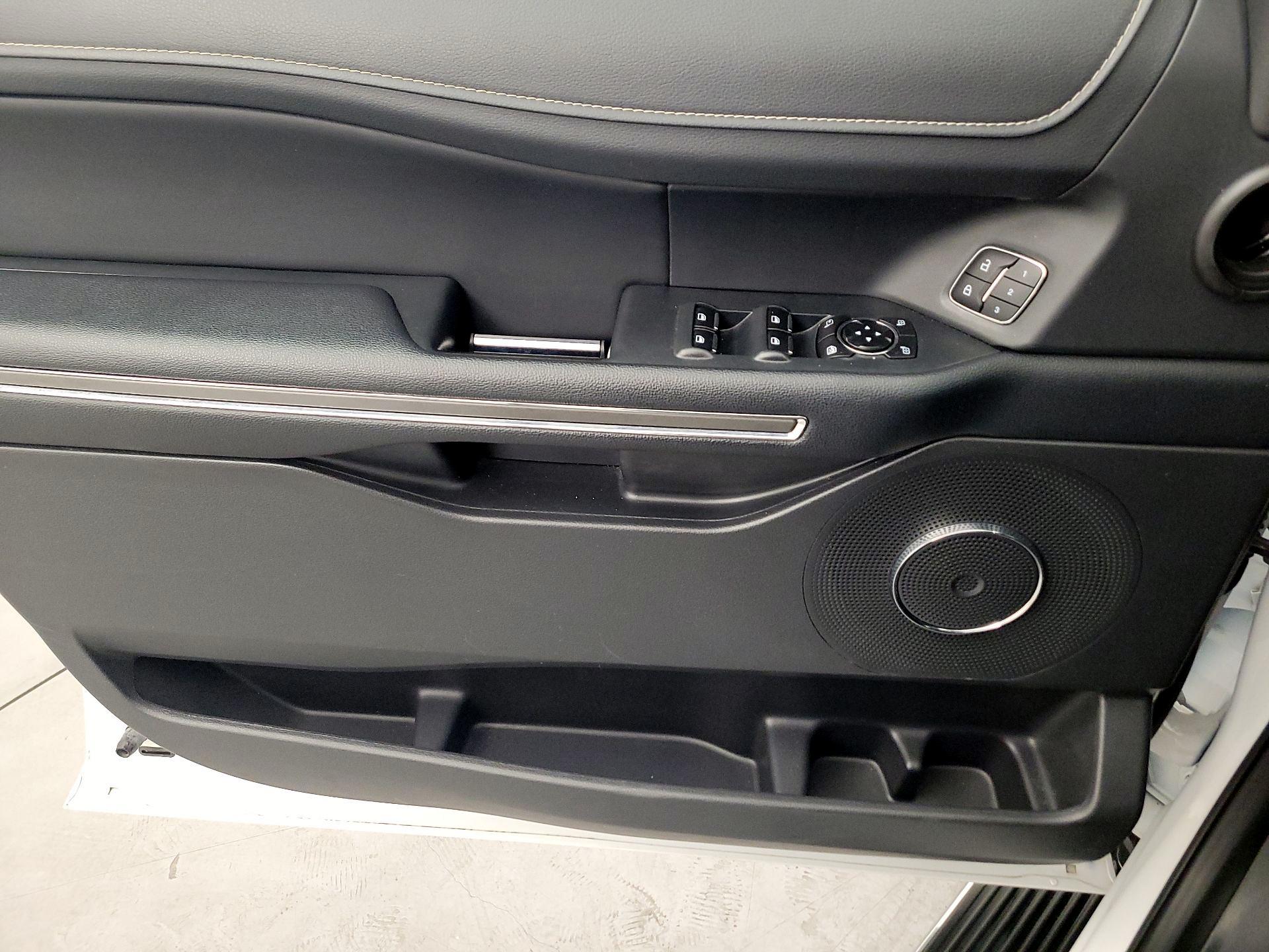 Thumbnail: 2023 Ford Expedition - 12