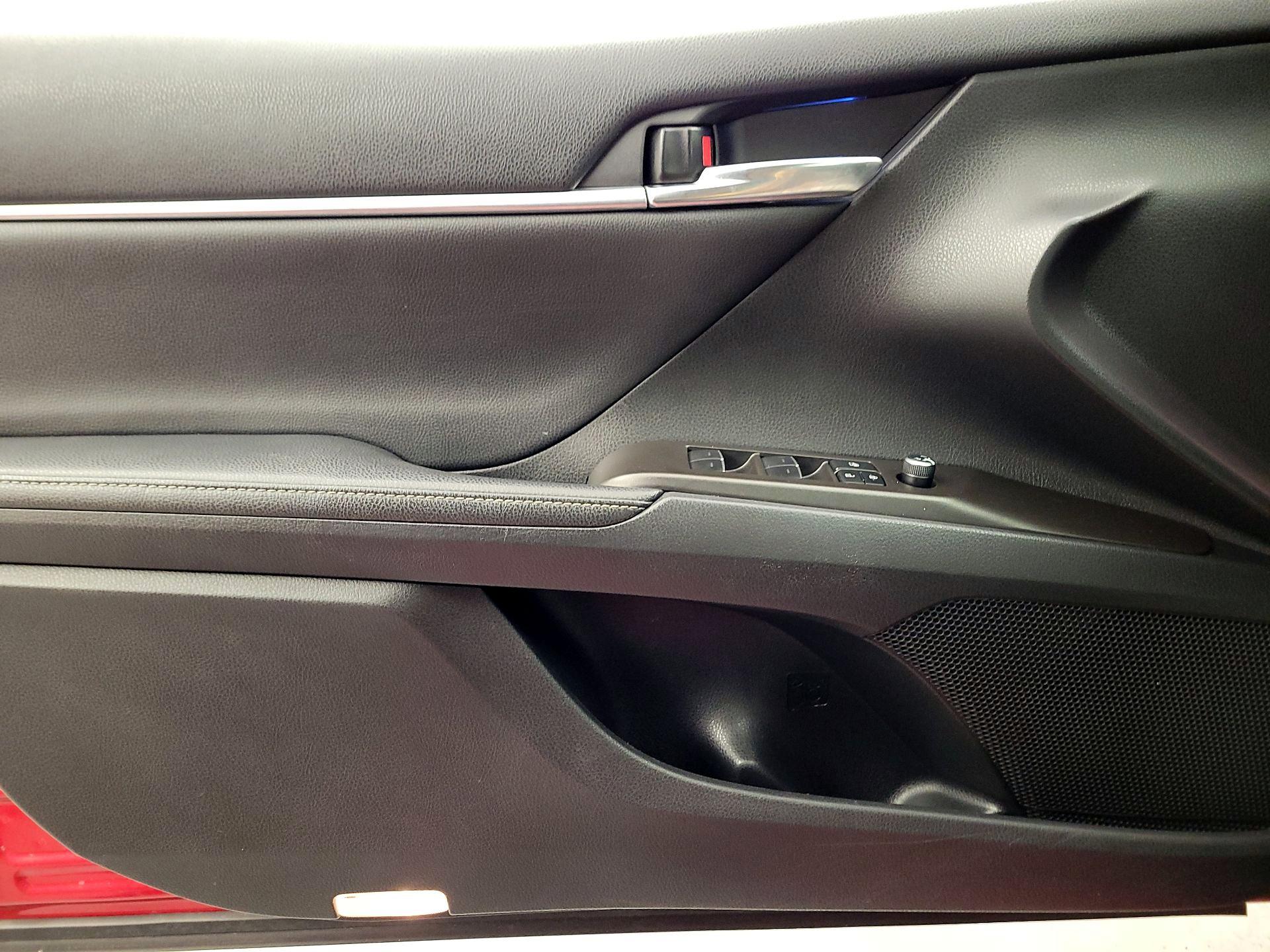 Thumbnail: 2023 Toyota Camry - 12